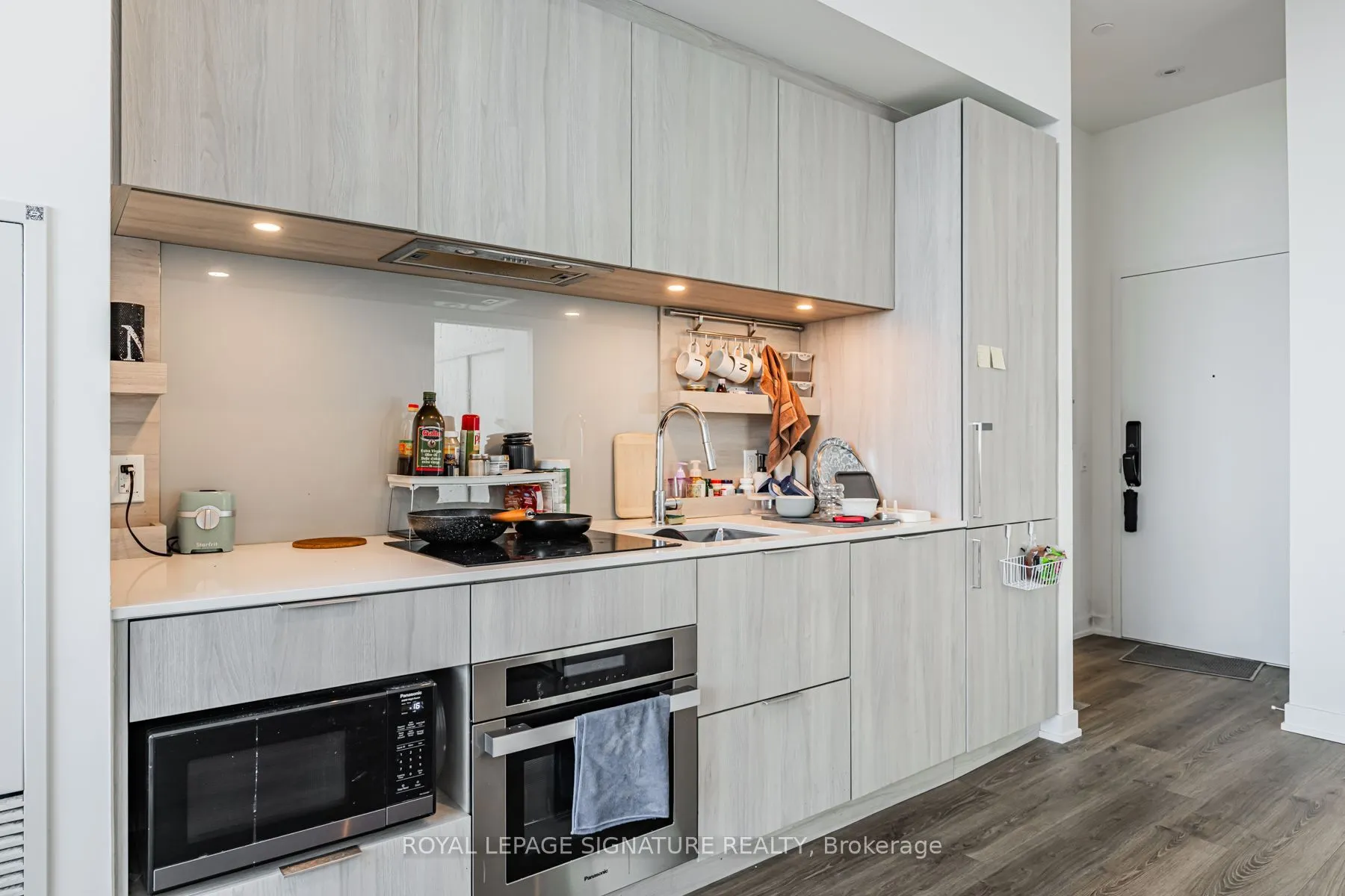 28 Ann Street #2204