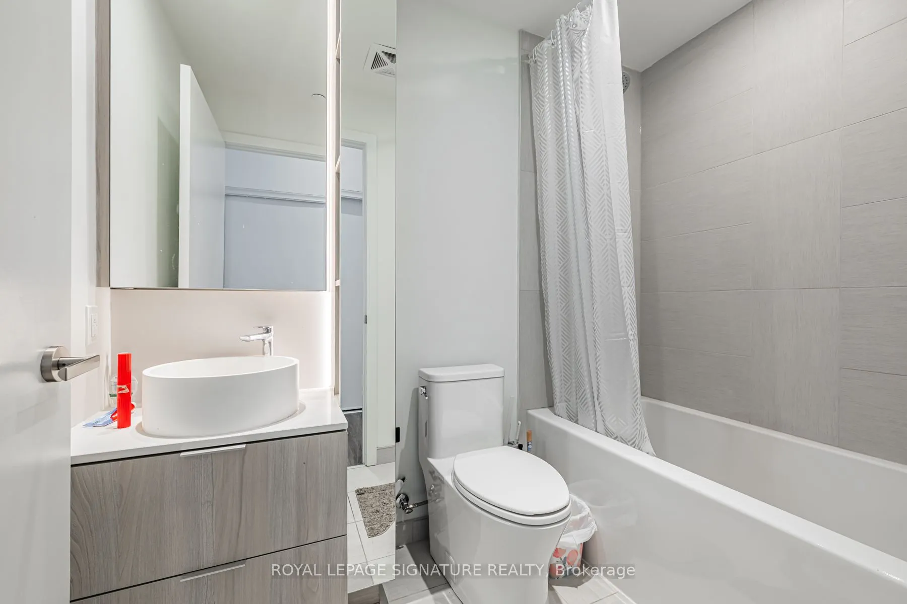 28 Ann Street #2204