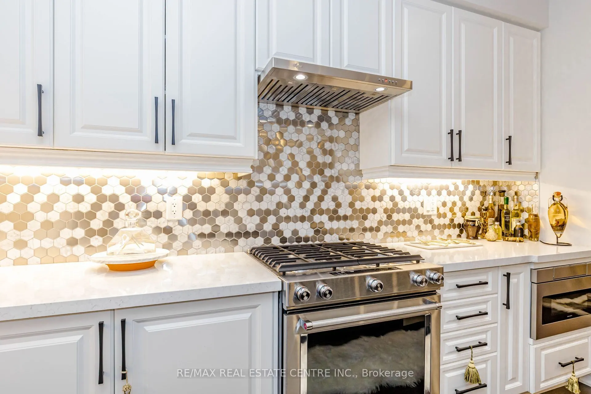 4061 Channing Crescent