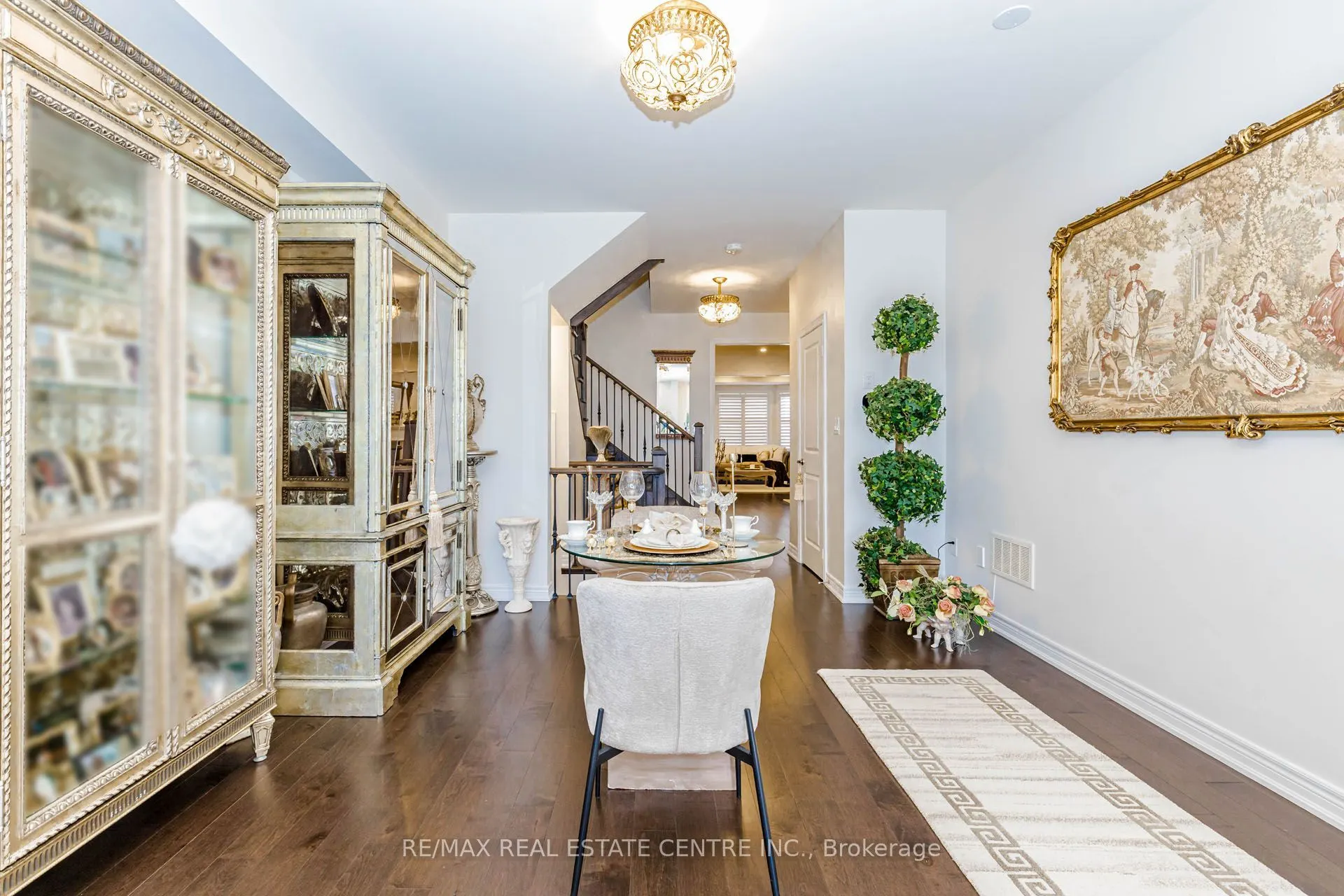 4061 Channing Crescent