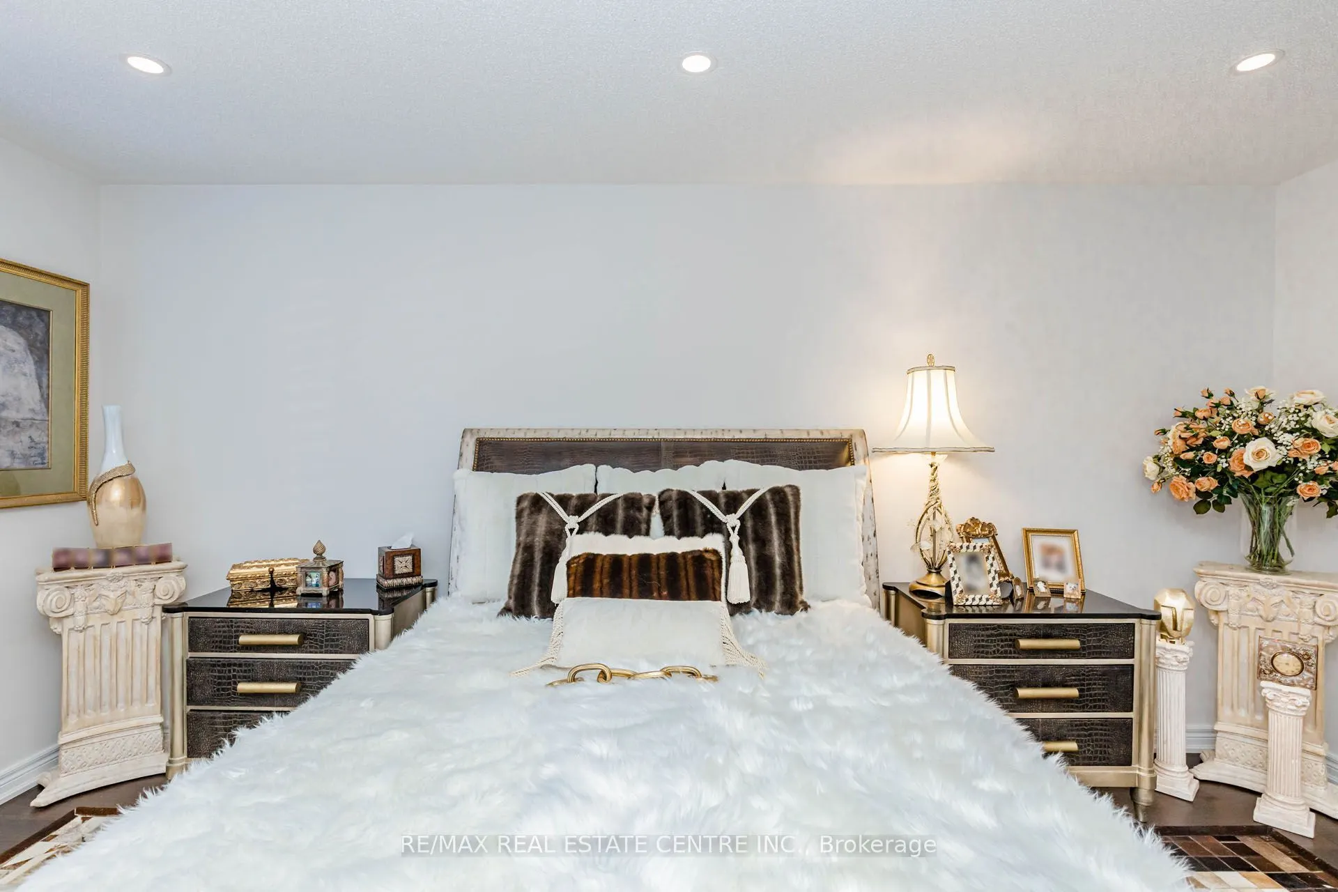 4061 Channing Crescent
