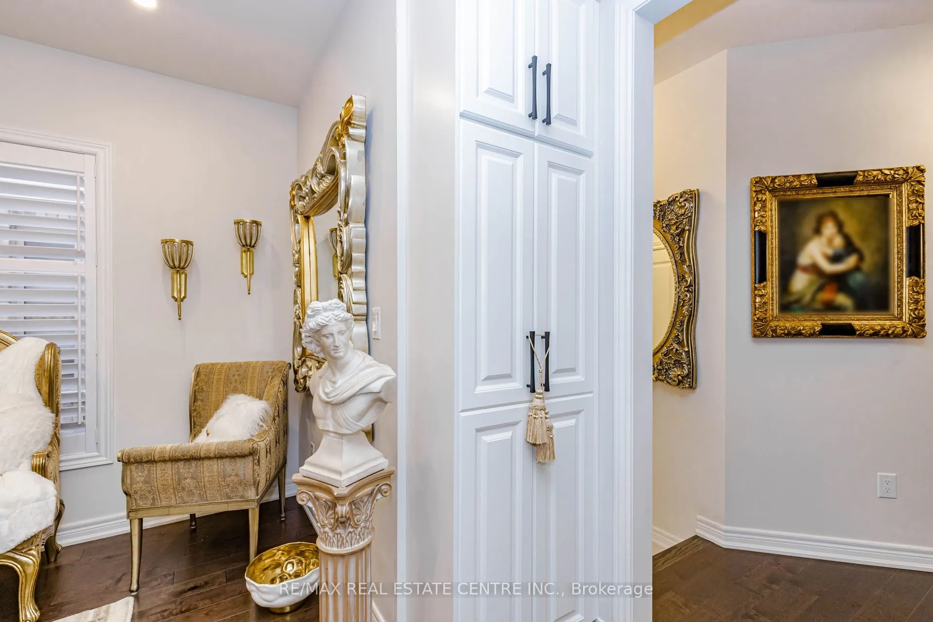4061 Channing Crescent