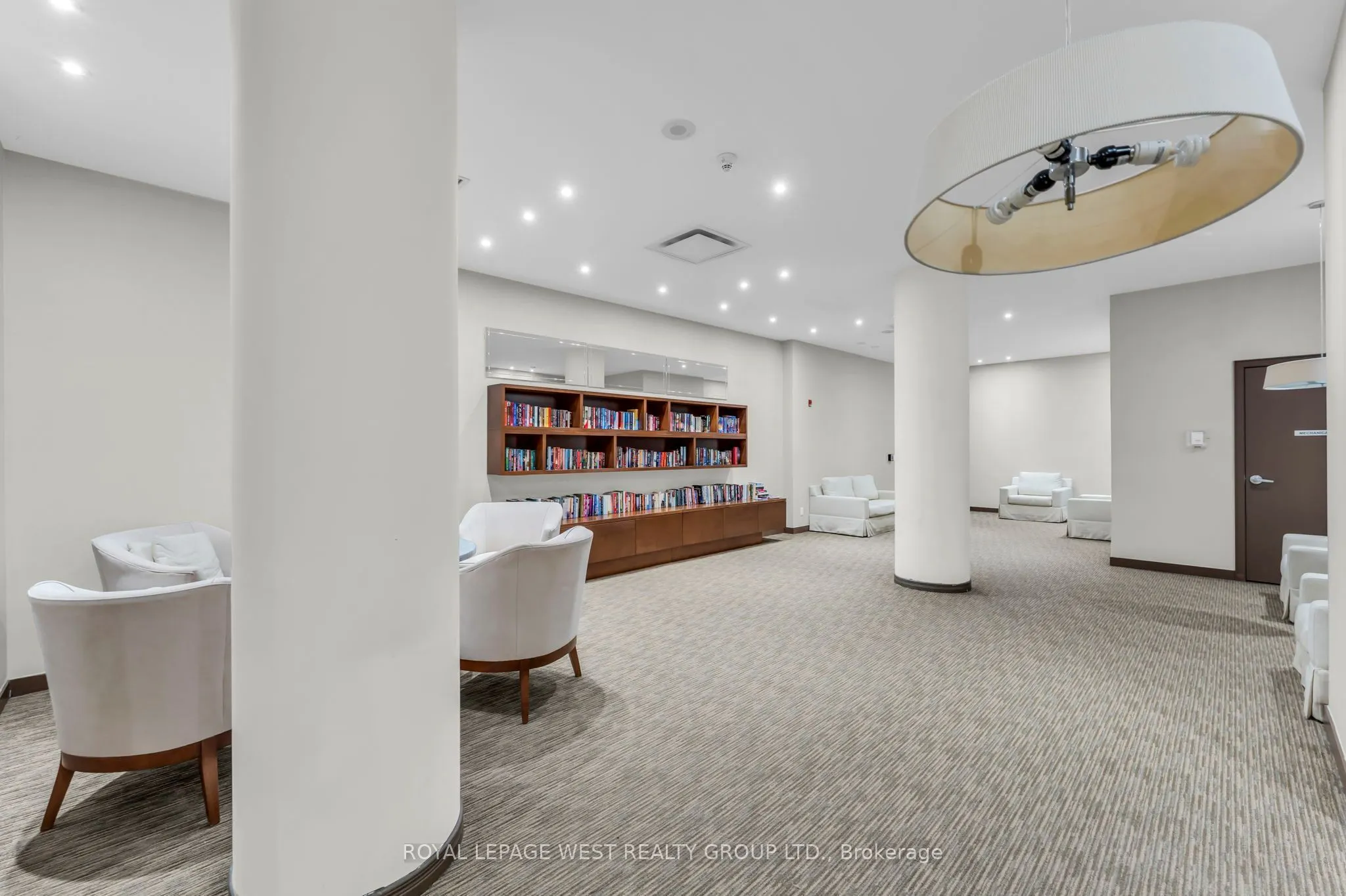 15 Legion Road #2201