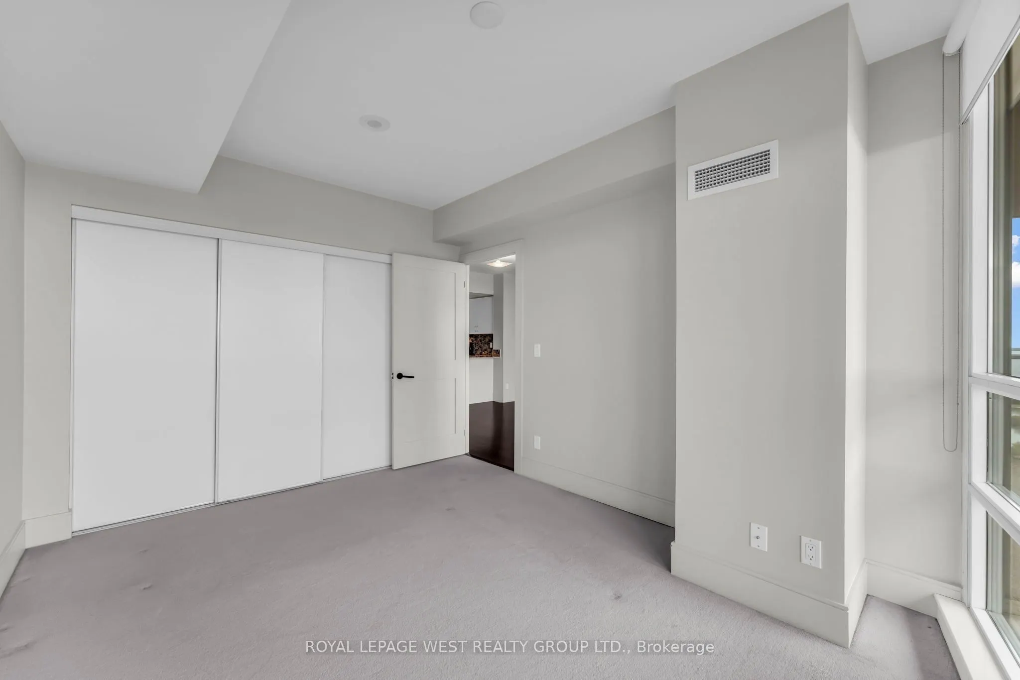 15 Legion Road #2201