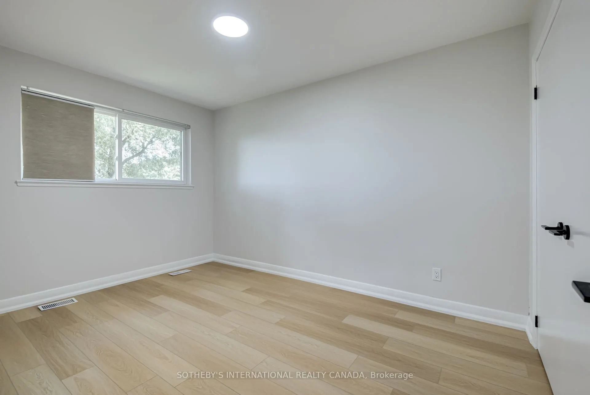 18 Puckeridge Crescent #Main