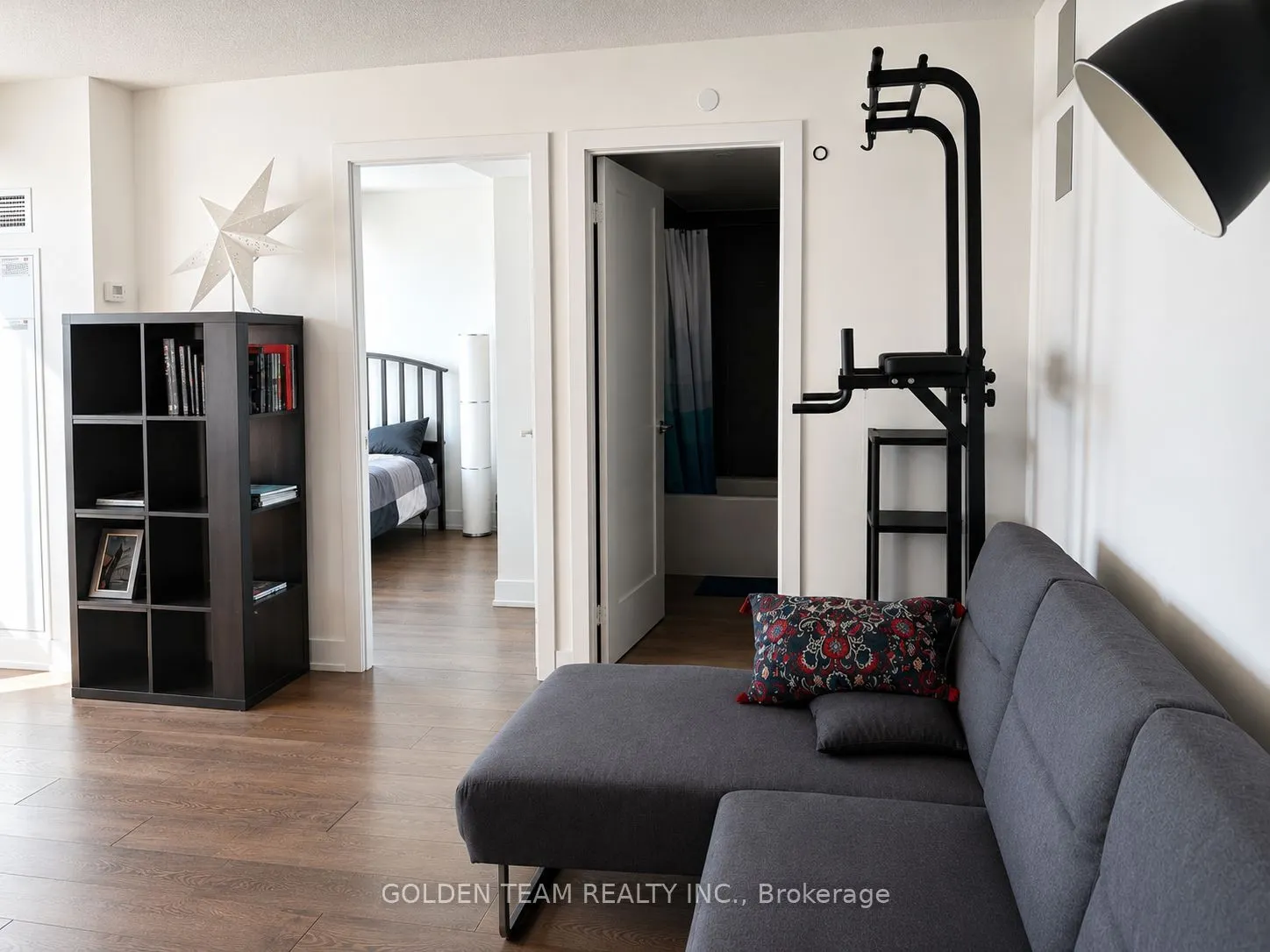 9 Mabelle Avenue #2526