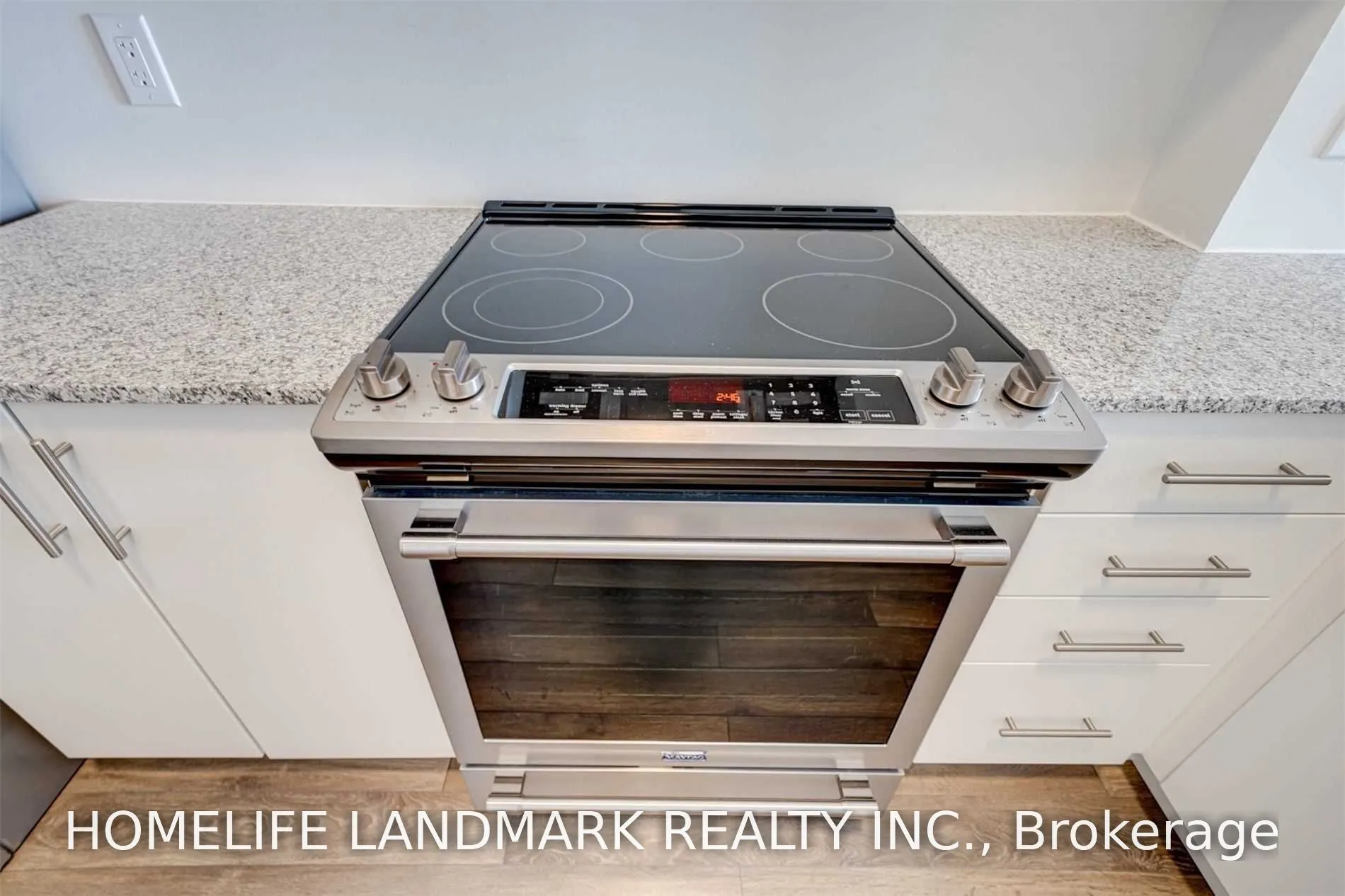 511 150 Oak Park Boulevard #11