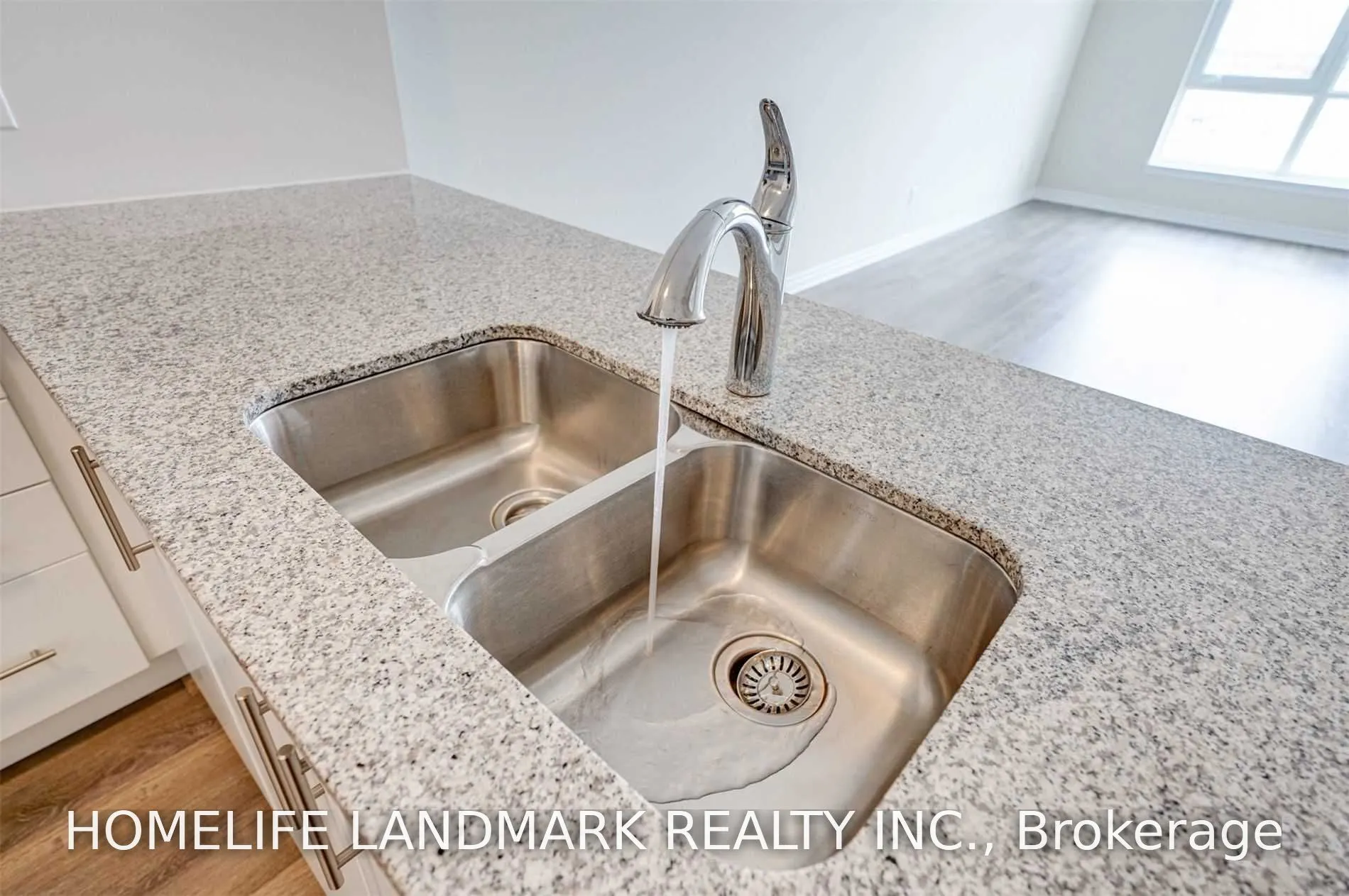 511 150 Oak Park Boulevard #11
