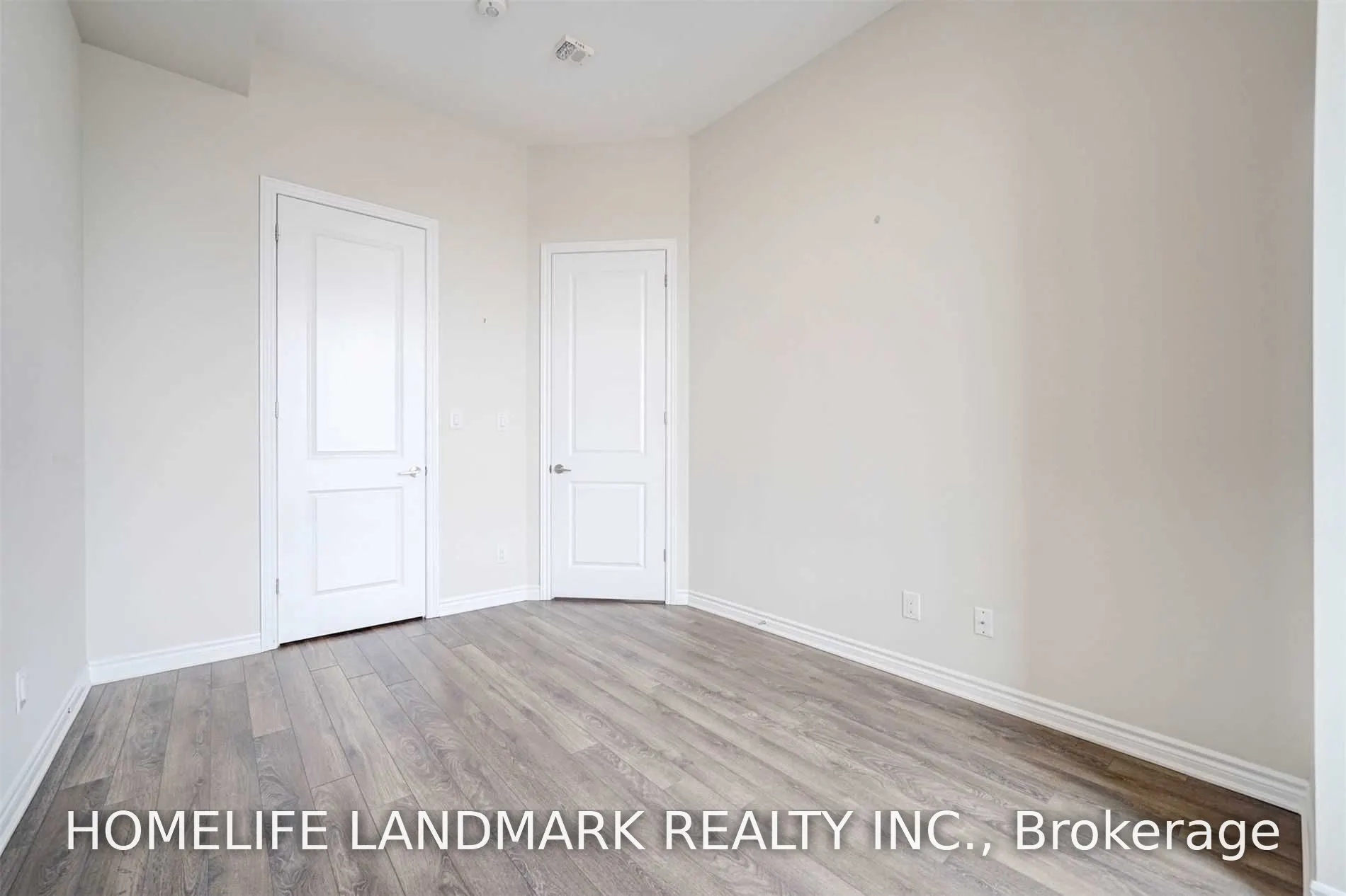 511 150 Oak Park Boulevard #11