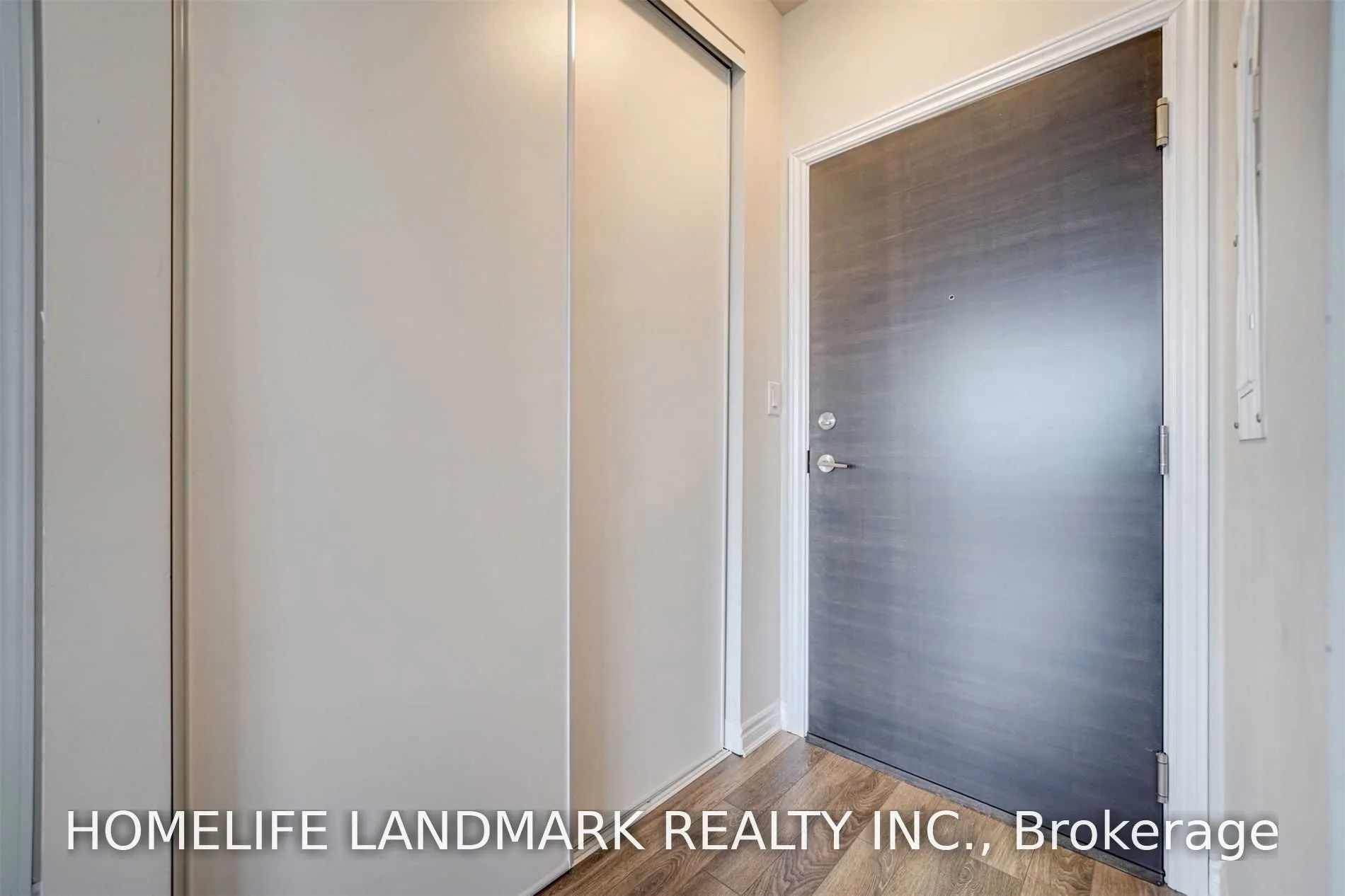 511 150 Oak Park Boulevard #11