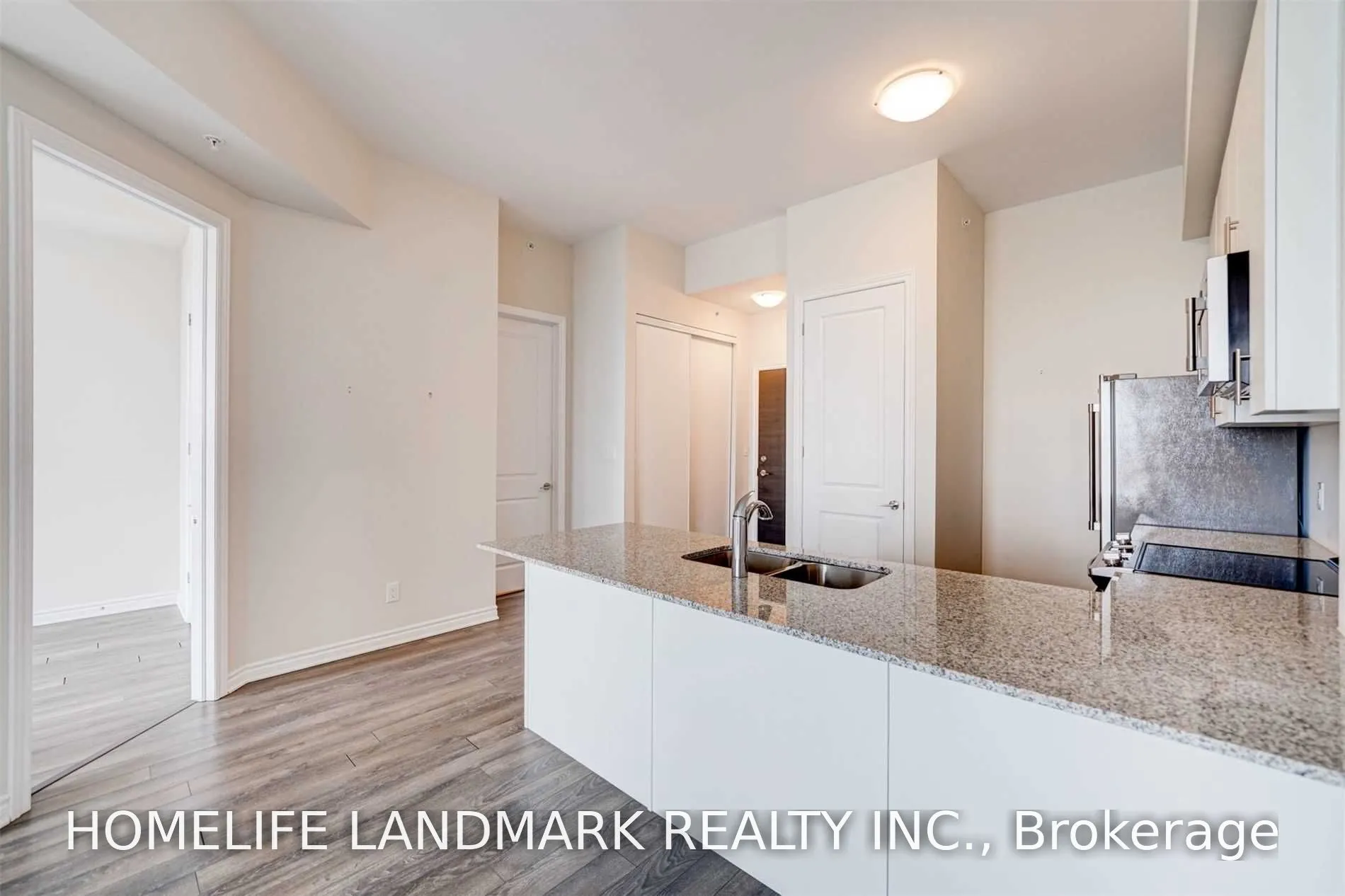 511 150 Oak Park Boulevard #11