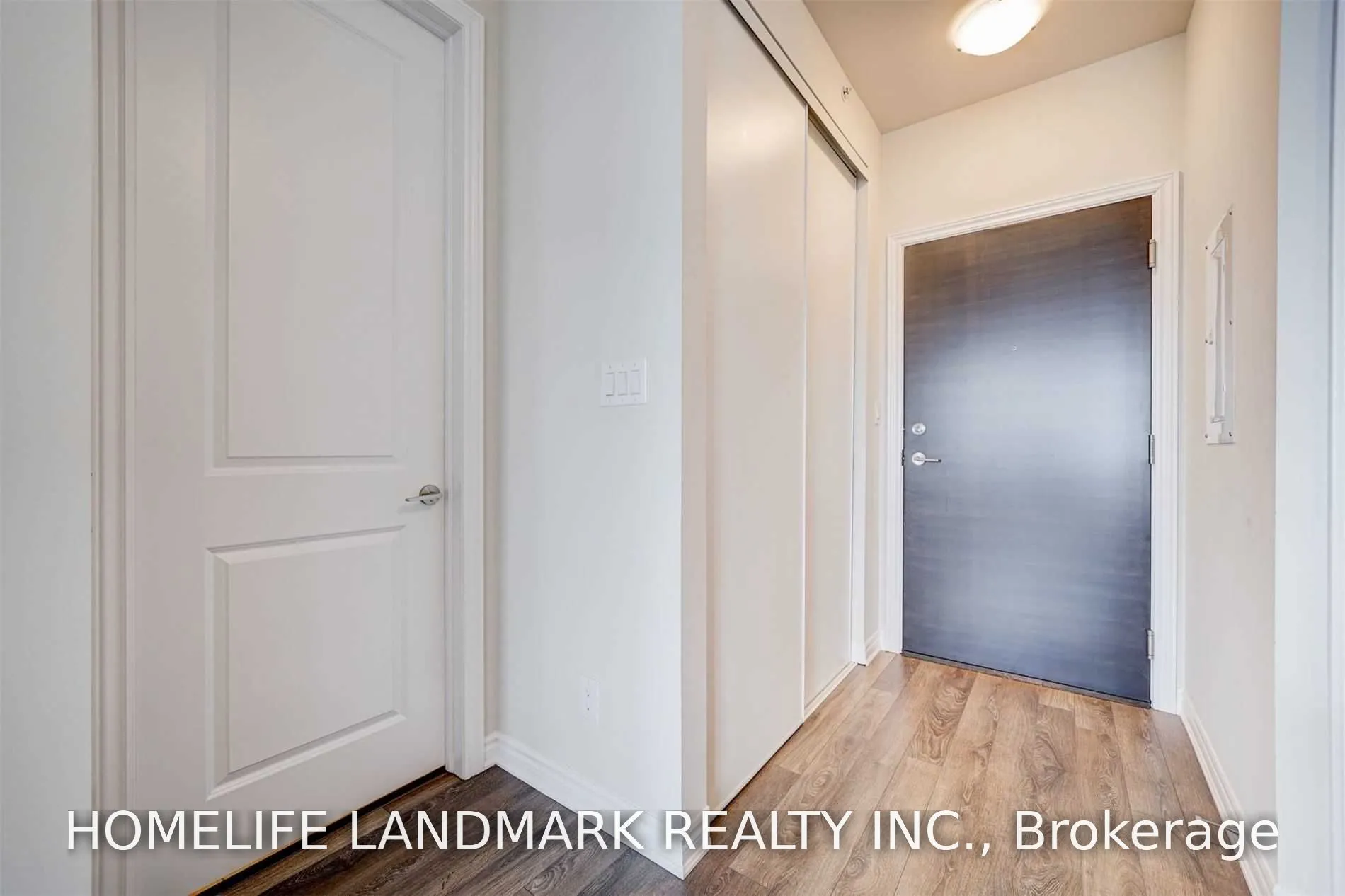 511 150 Oak Park Boulevard #11