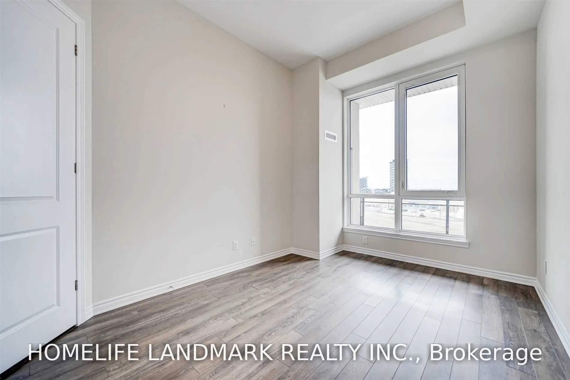 511 150 Oak Park Boulevard #11