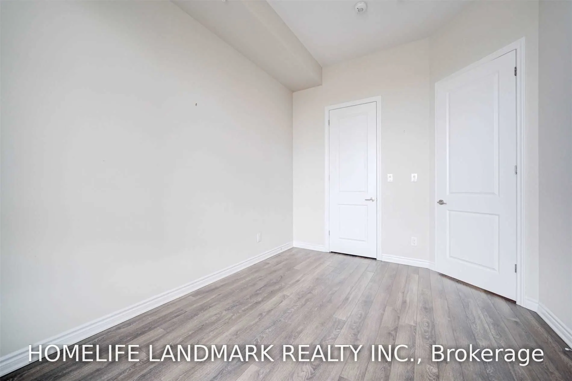 511 150 Oak Park Boulevard #11