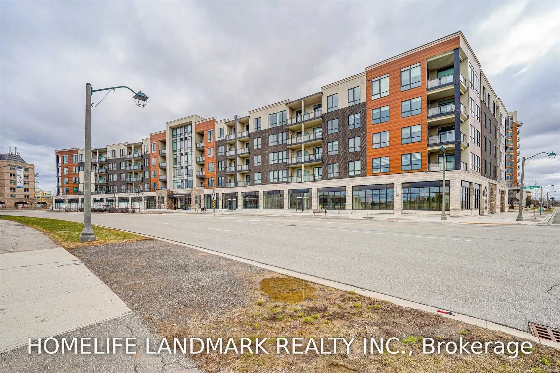 511 150 Oak Park Boulevard #11