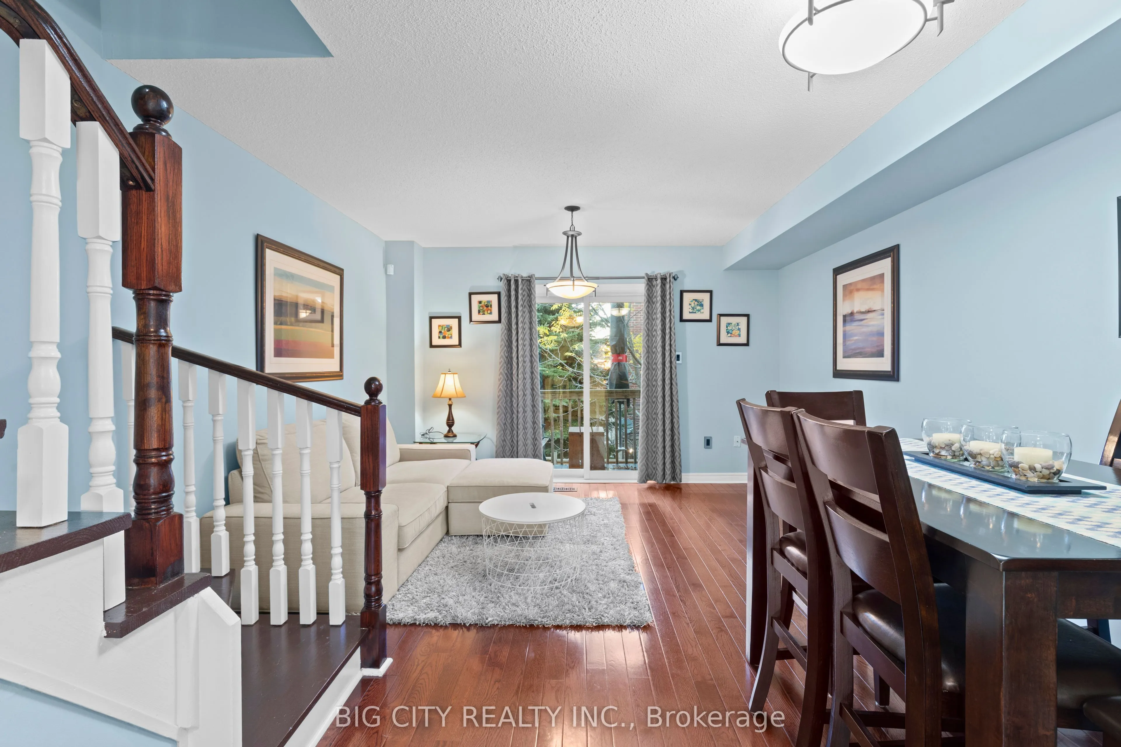 1128 Dundas Street W #7