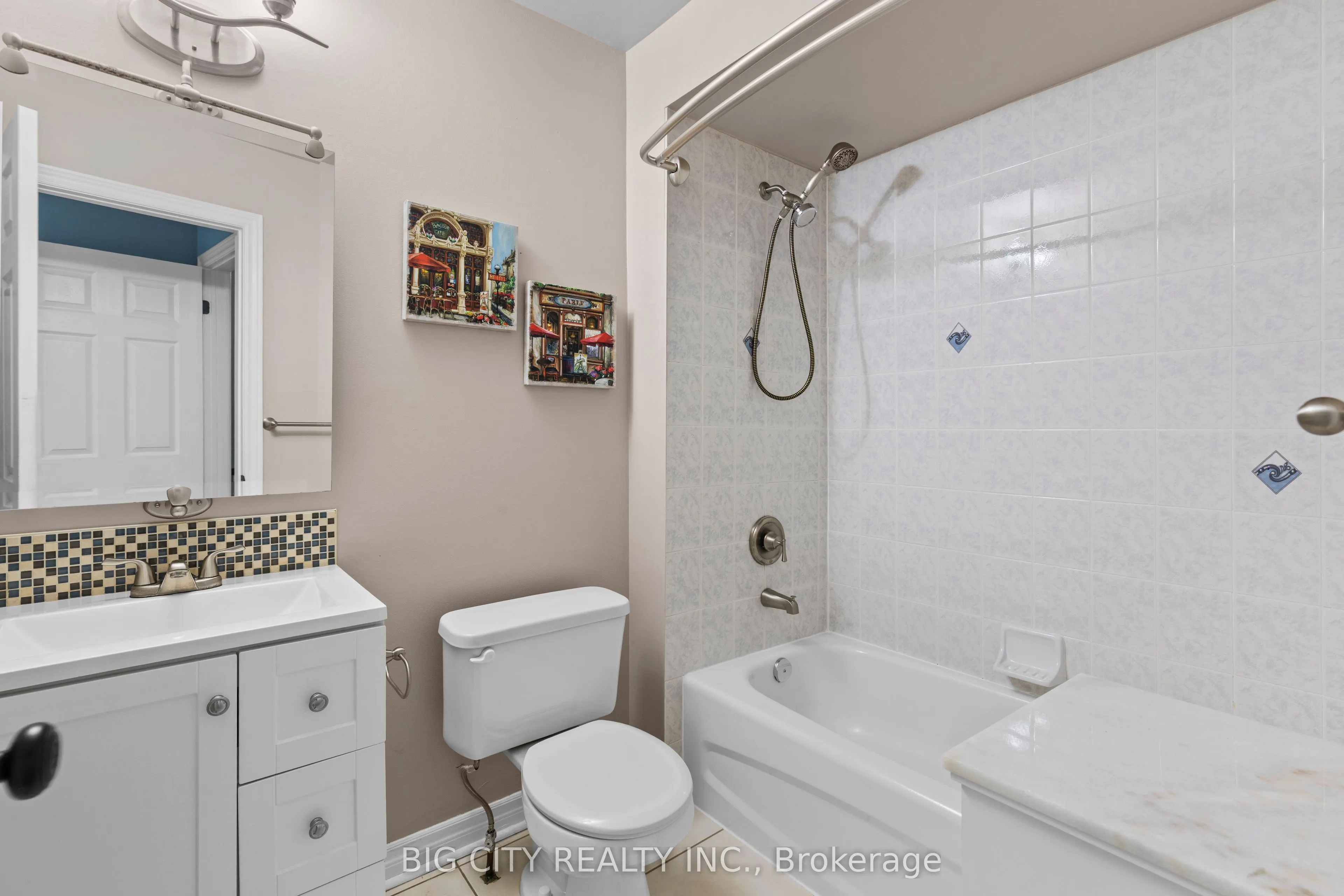 1128 Dundas Street W #7