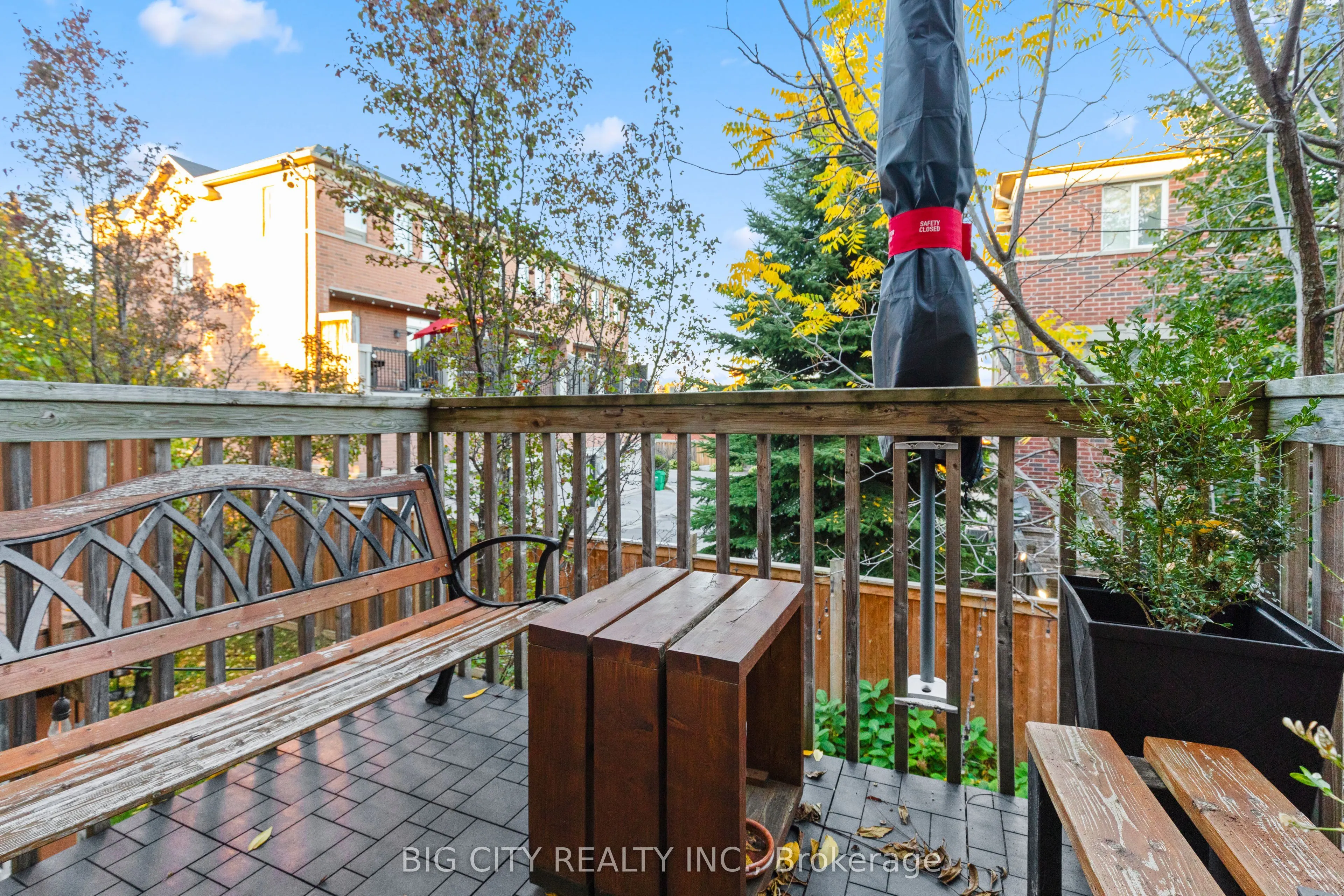 1128 Dundas Street W #7