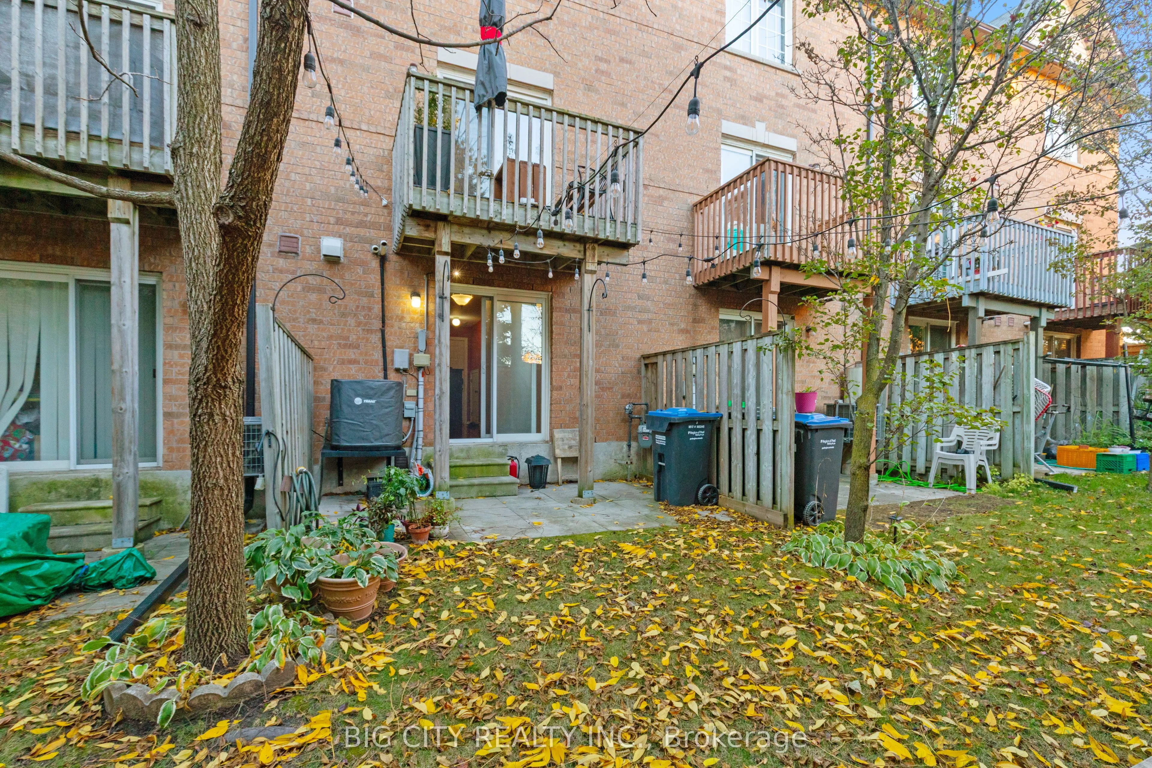 1128 Dundas Street W #7