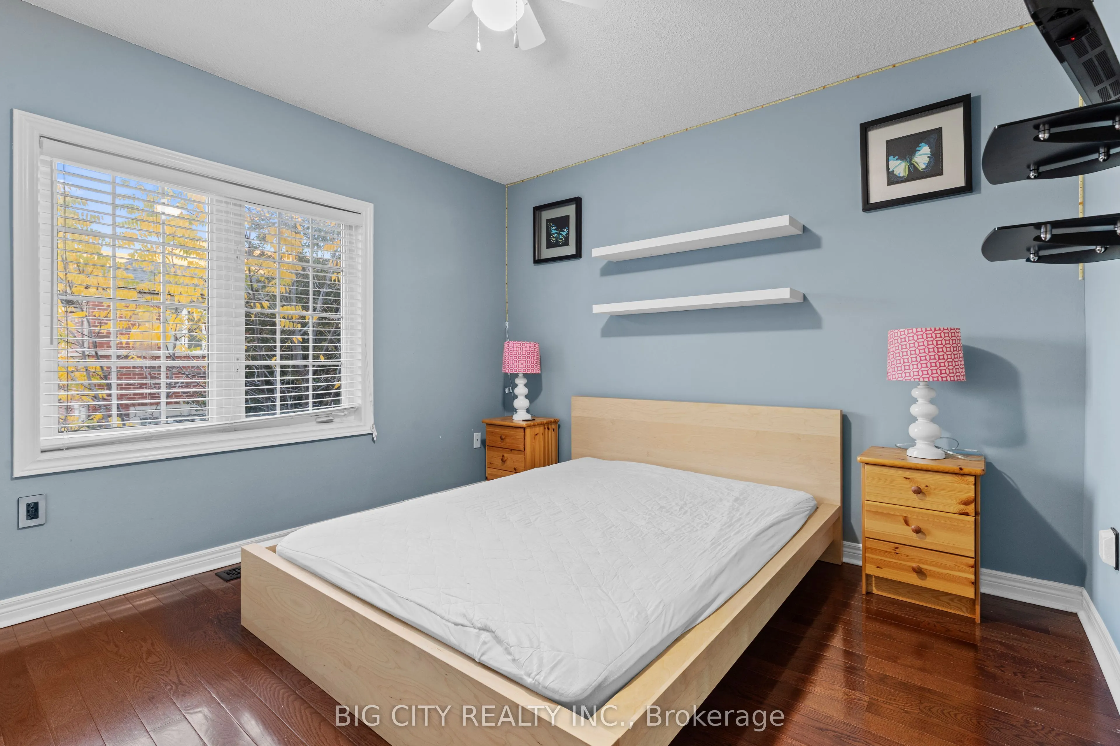 1128 Dundas Street W #7