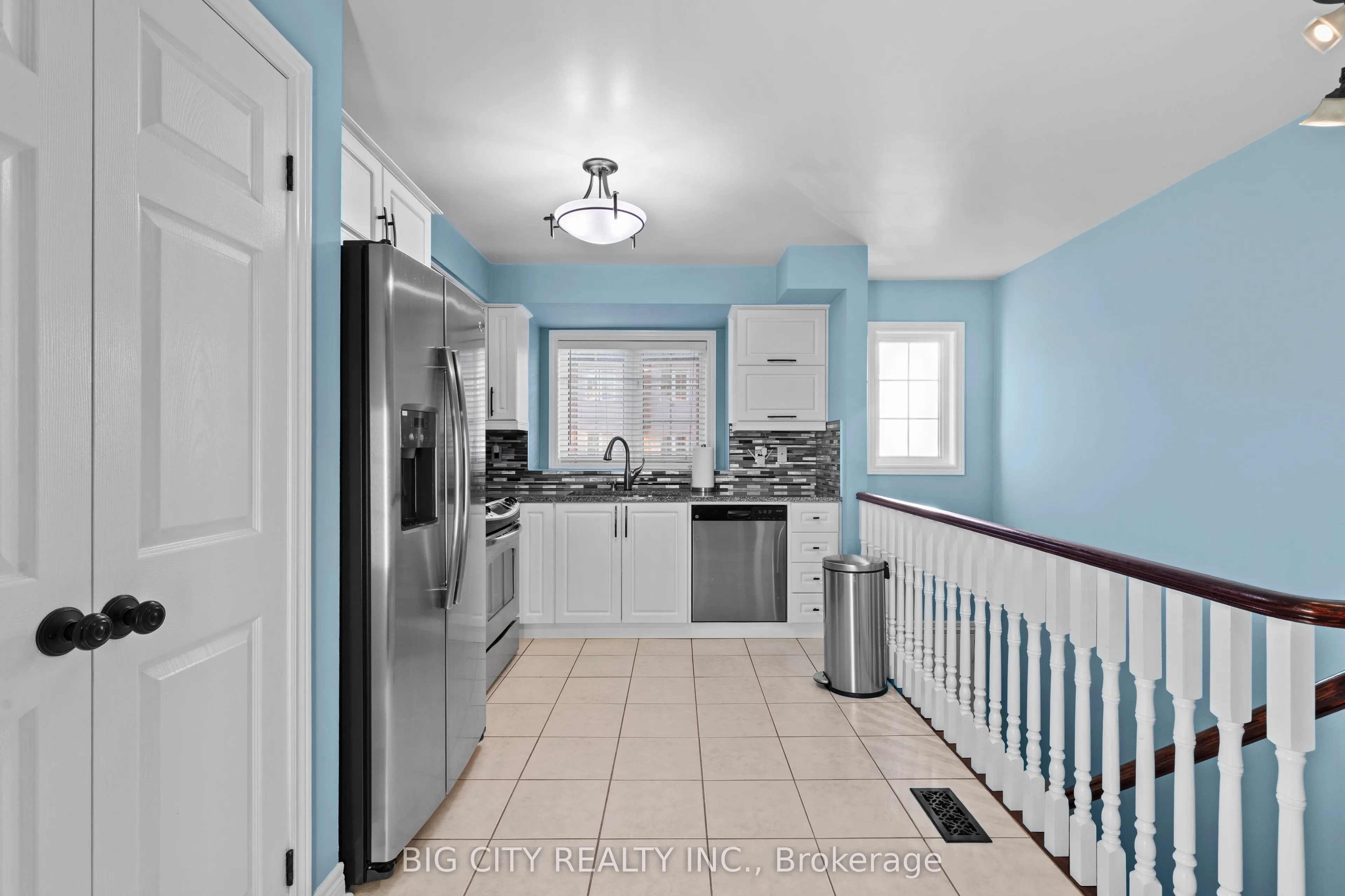1128 Dundas Street W #7
