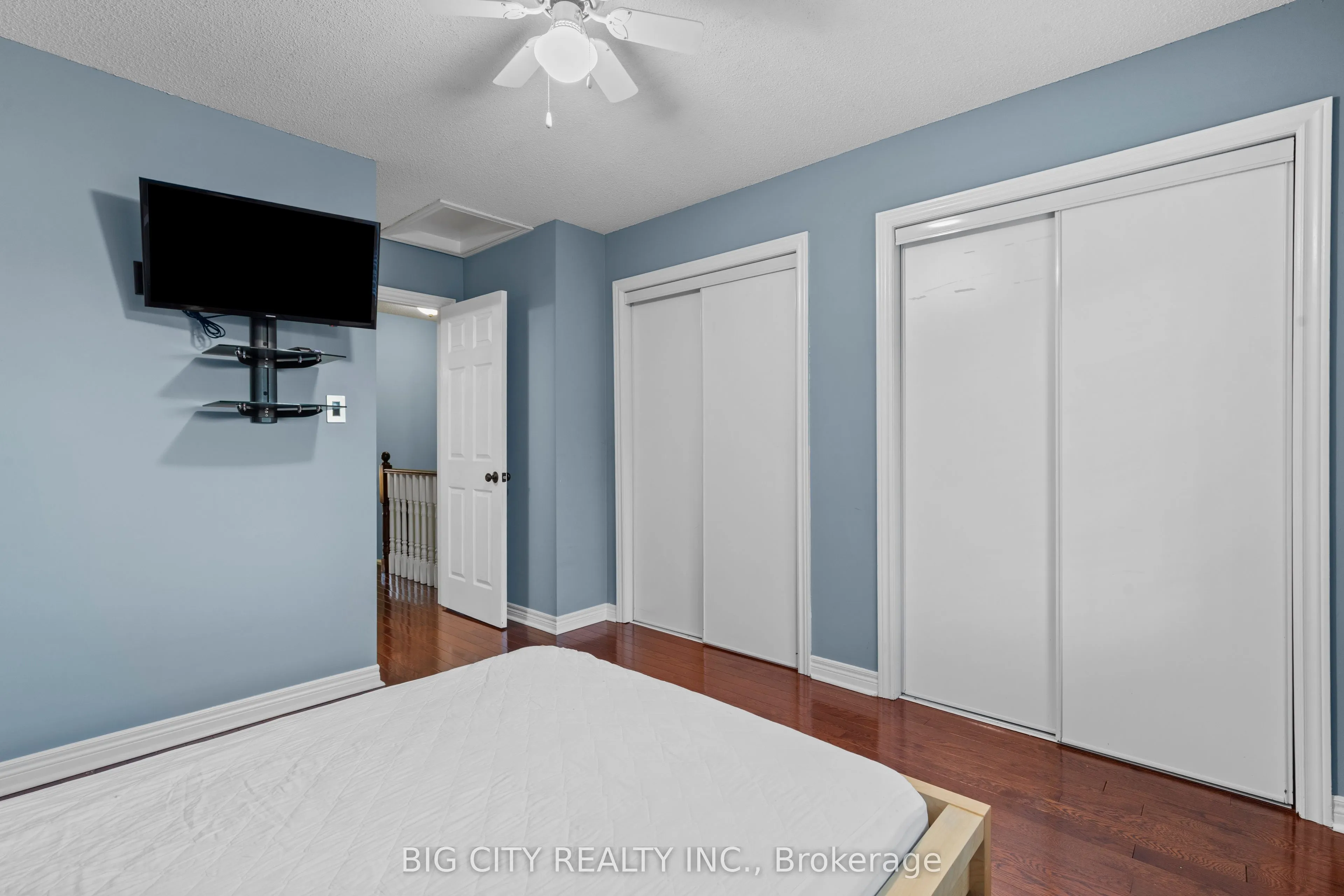 1128 Dundas Street W #7