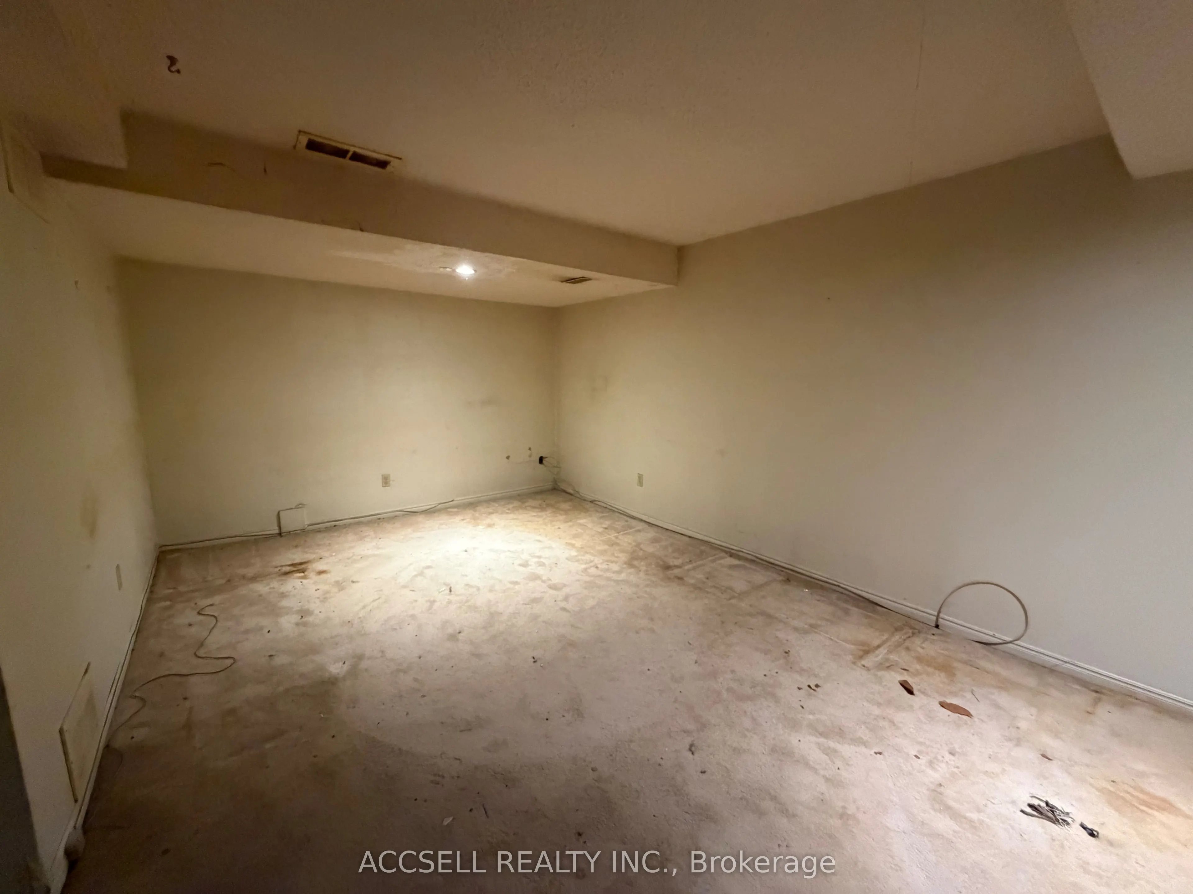 1510 Upper Middle Road #4
