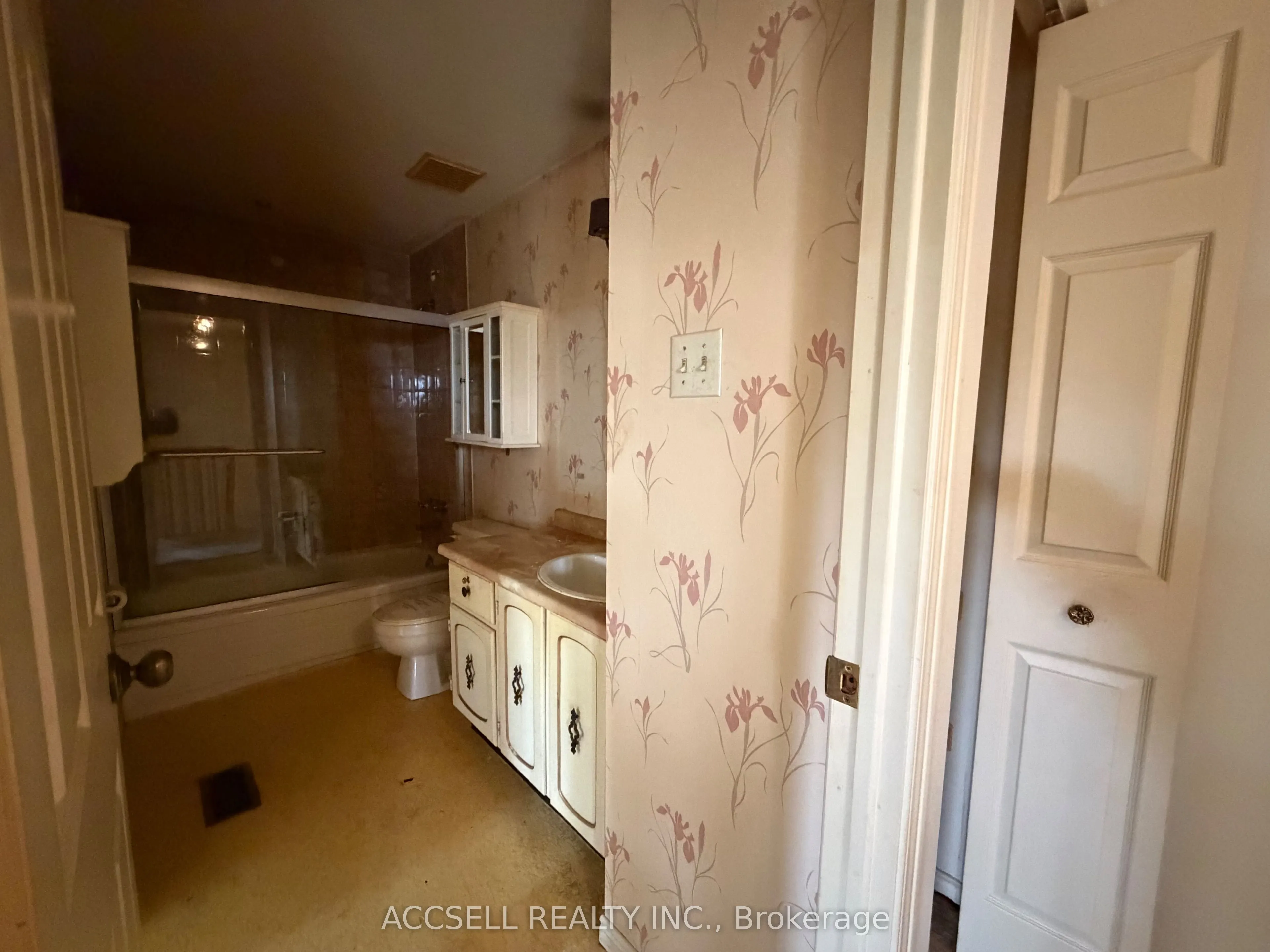 1510 Upper Middle Road #4