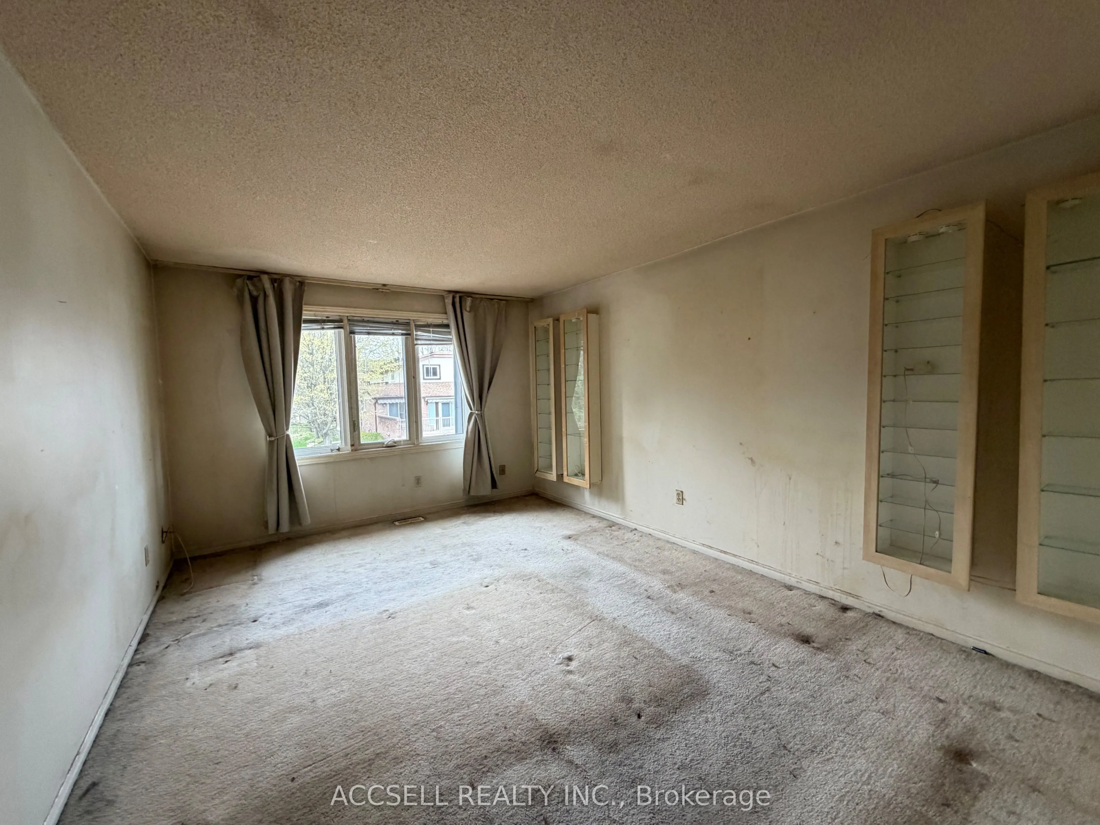 1510 Upper Middle Road #4