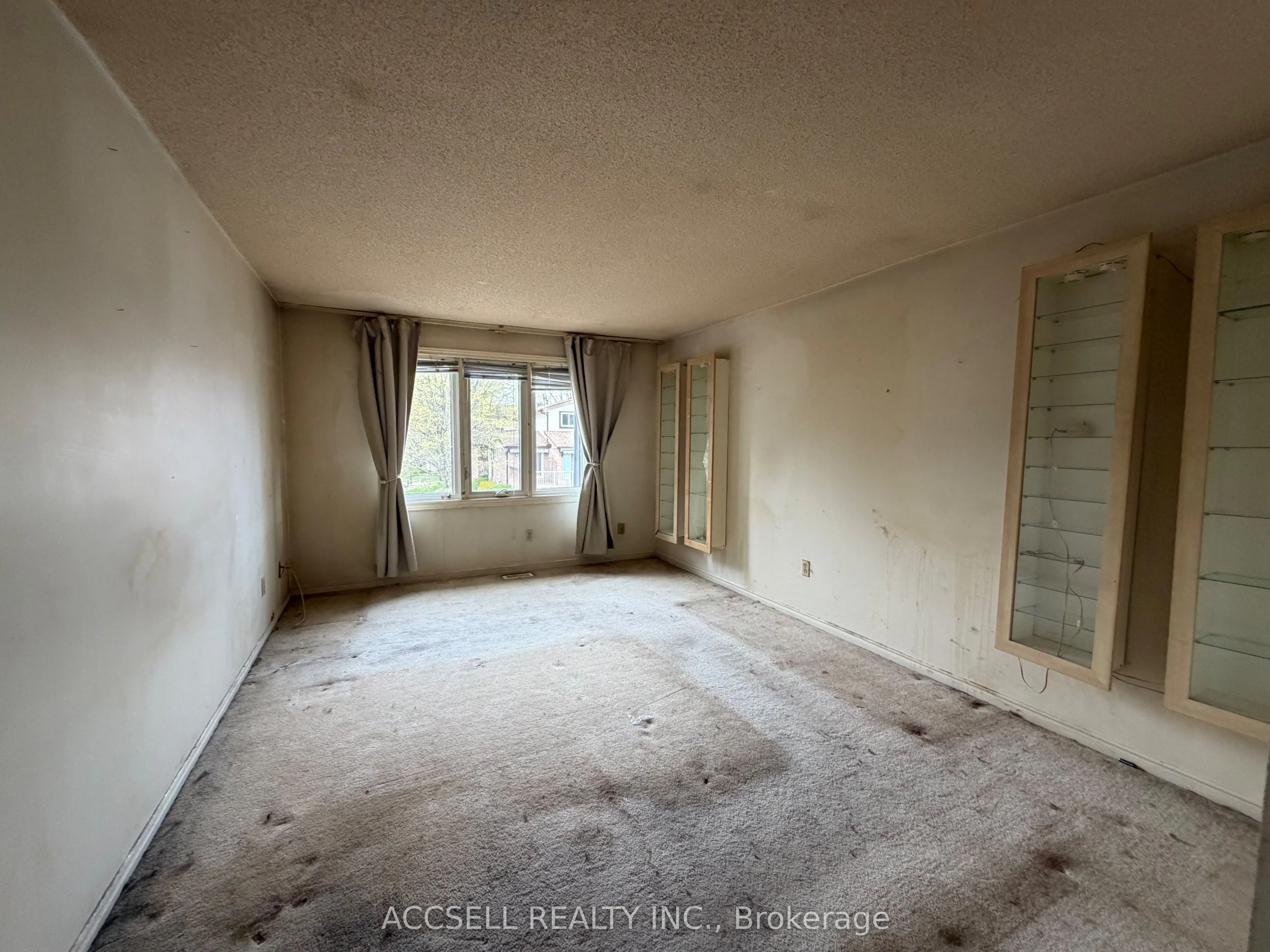 1510 Upper Middle Road #4