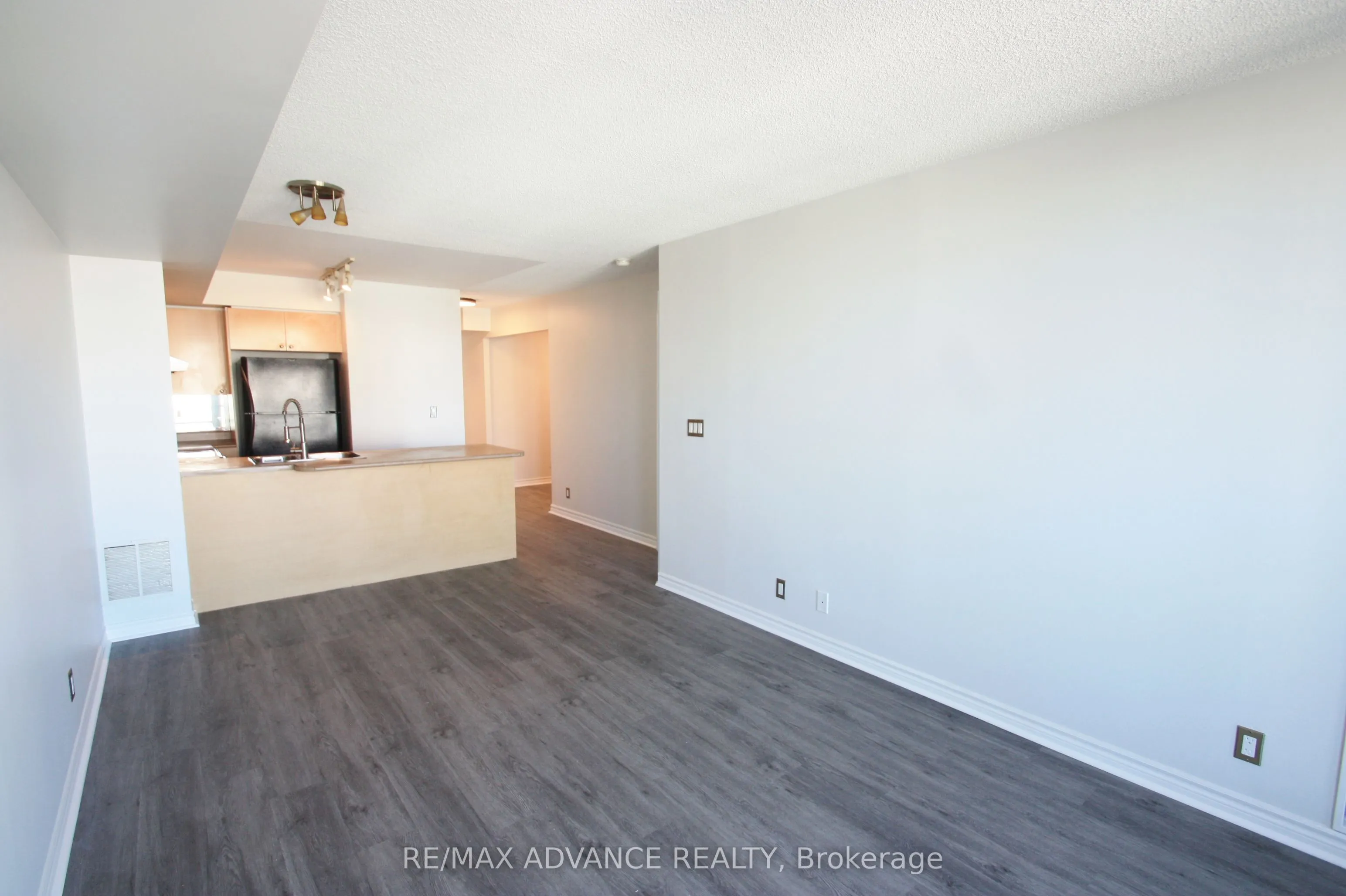 1 Elm Drive W #1601