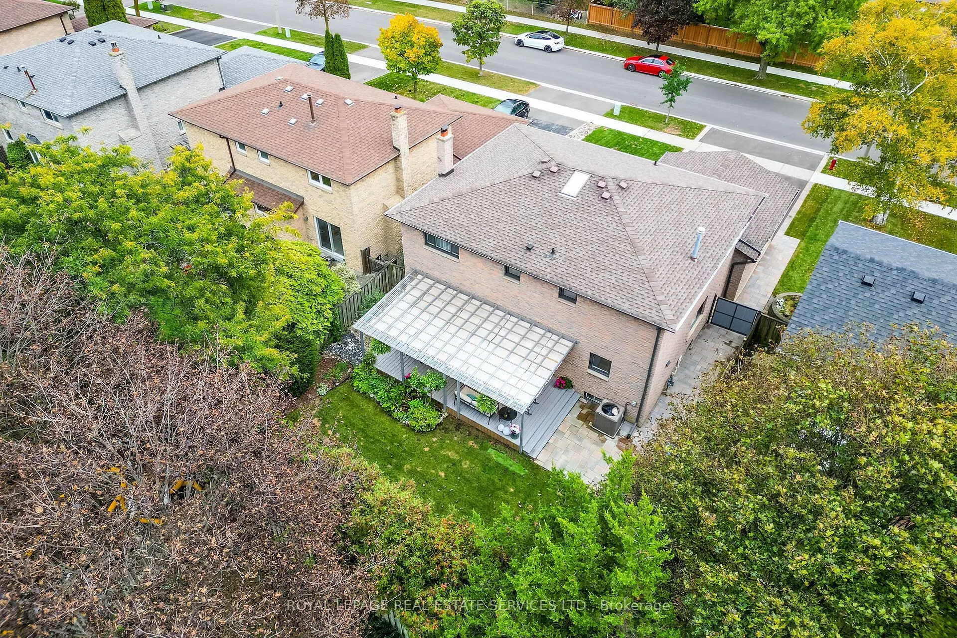 1045 Mannington Lane