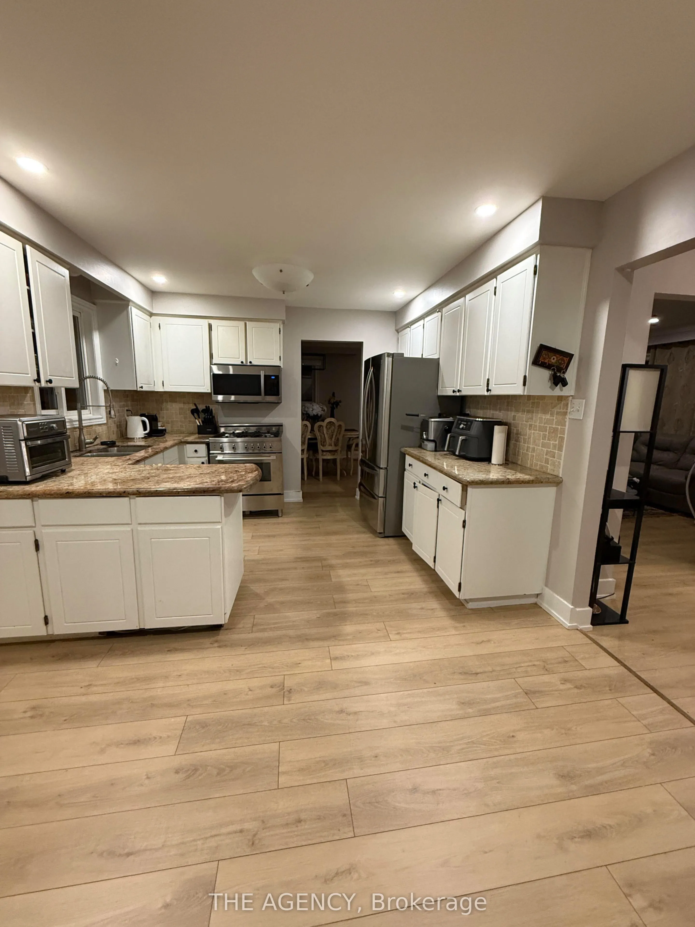 411 Laurier Avenue