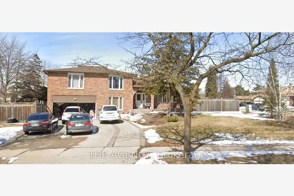411 Laurier Avenue