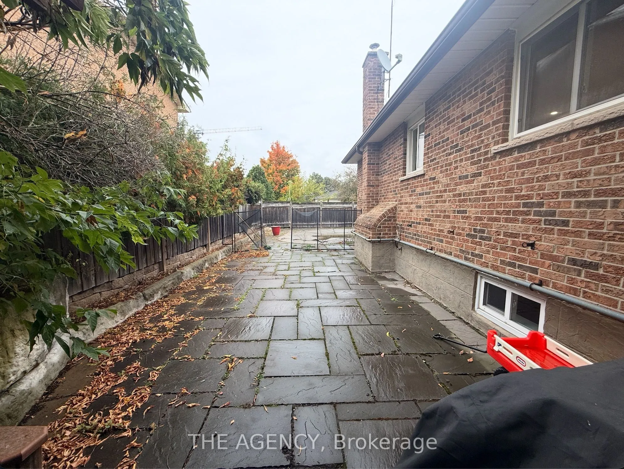411 Laurier Avenue