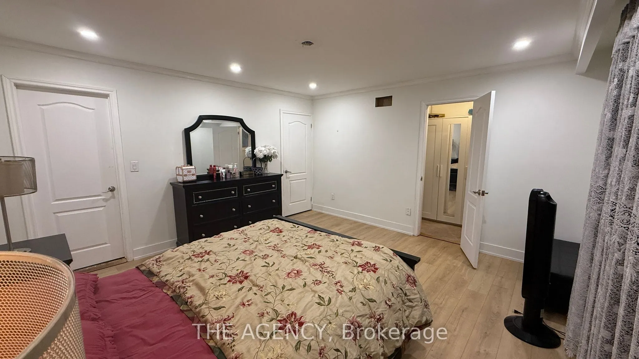 411 Laurier Avenue