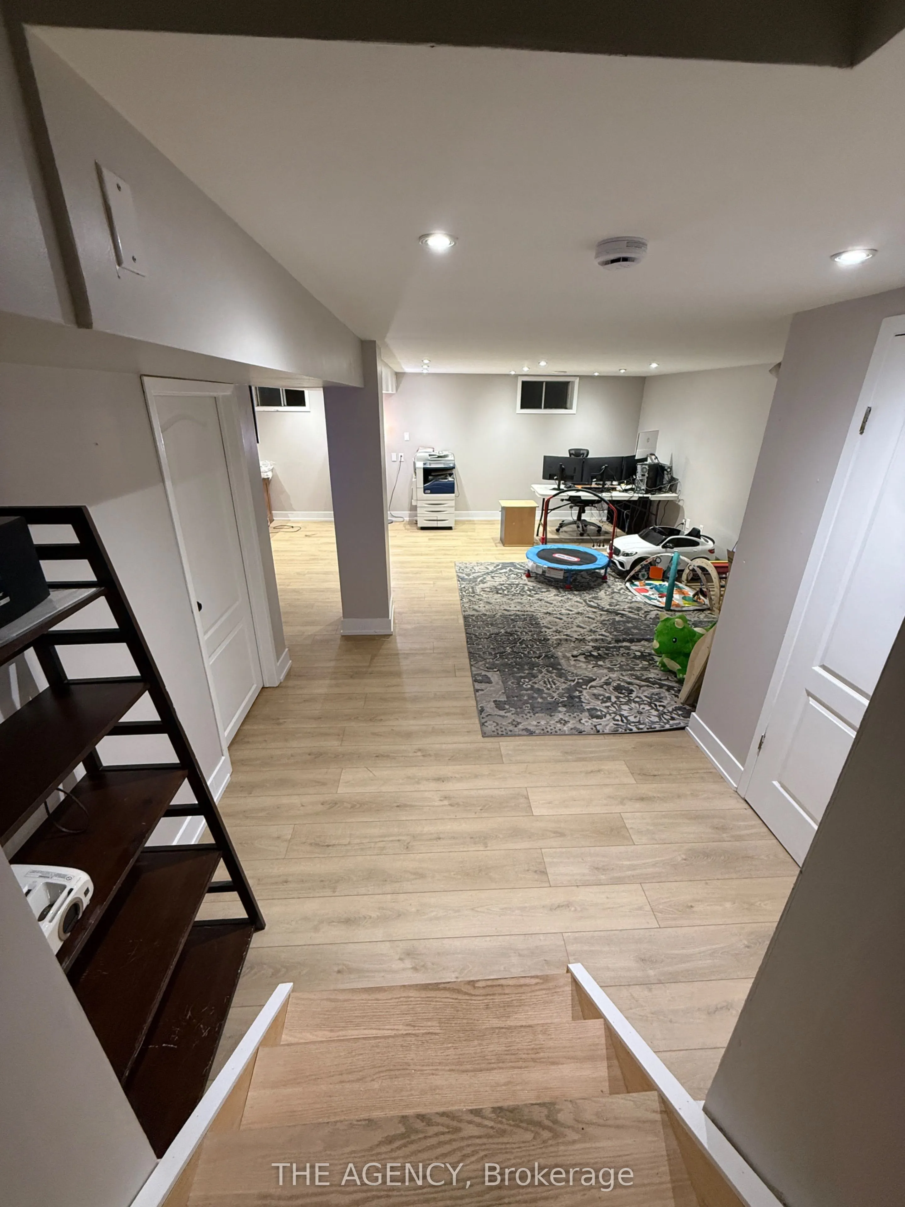 411 Laurier Avenue