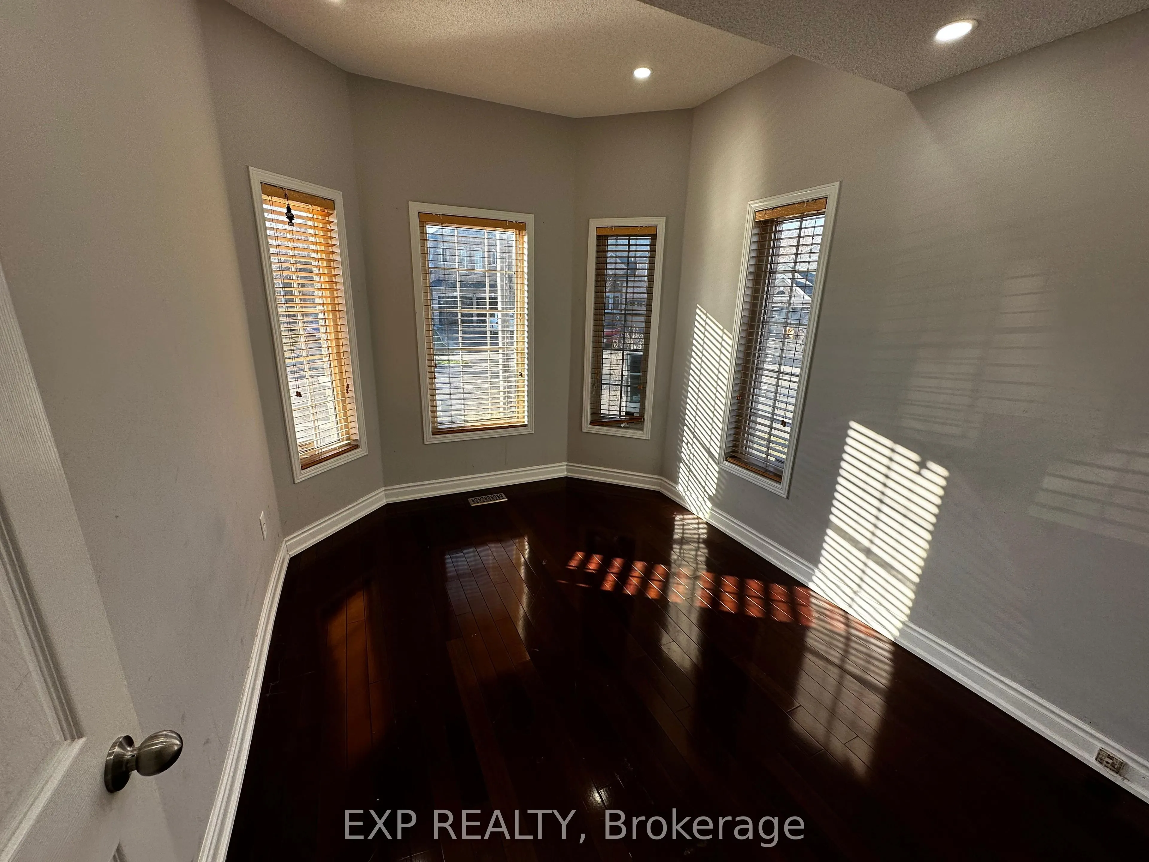 25 Prince Crescent