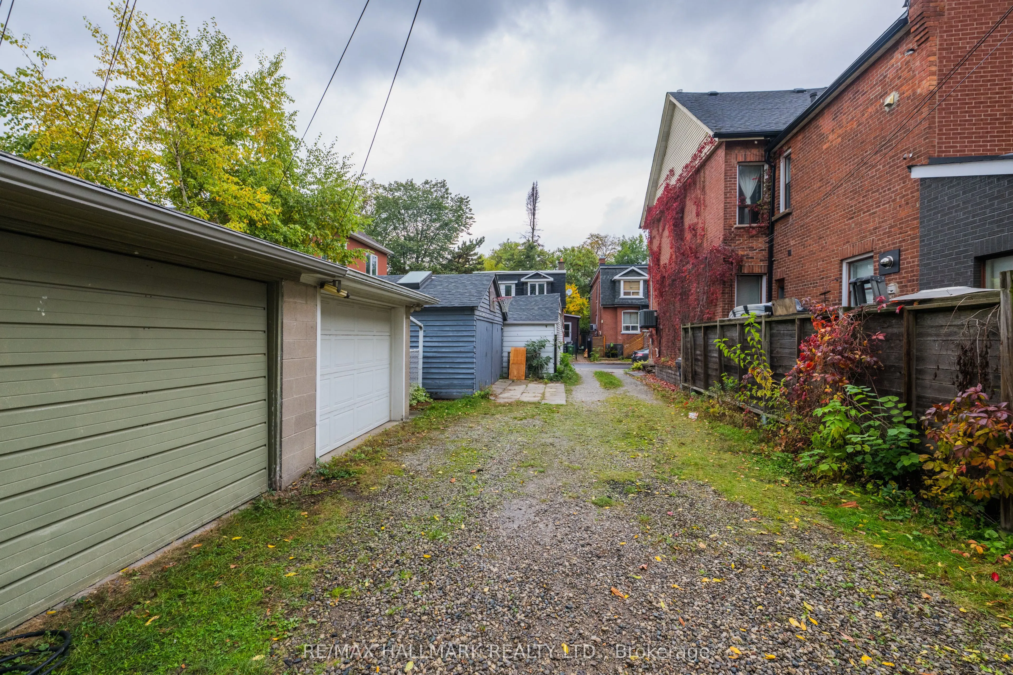 45 Sorauren Avenue