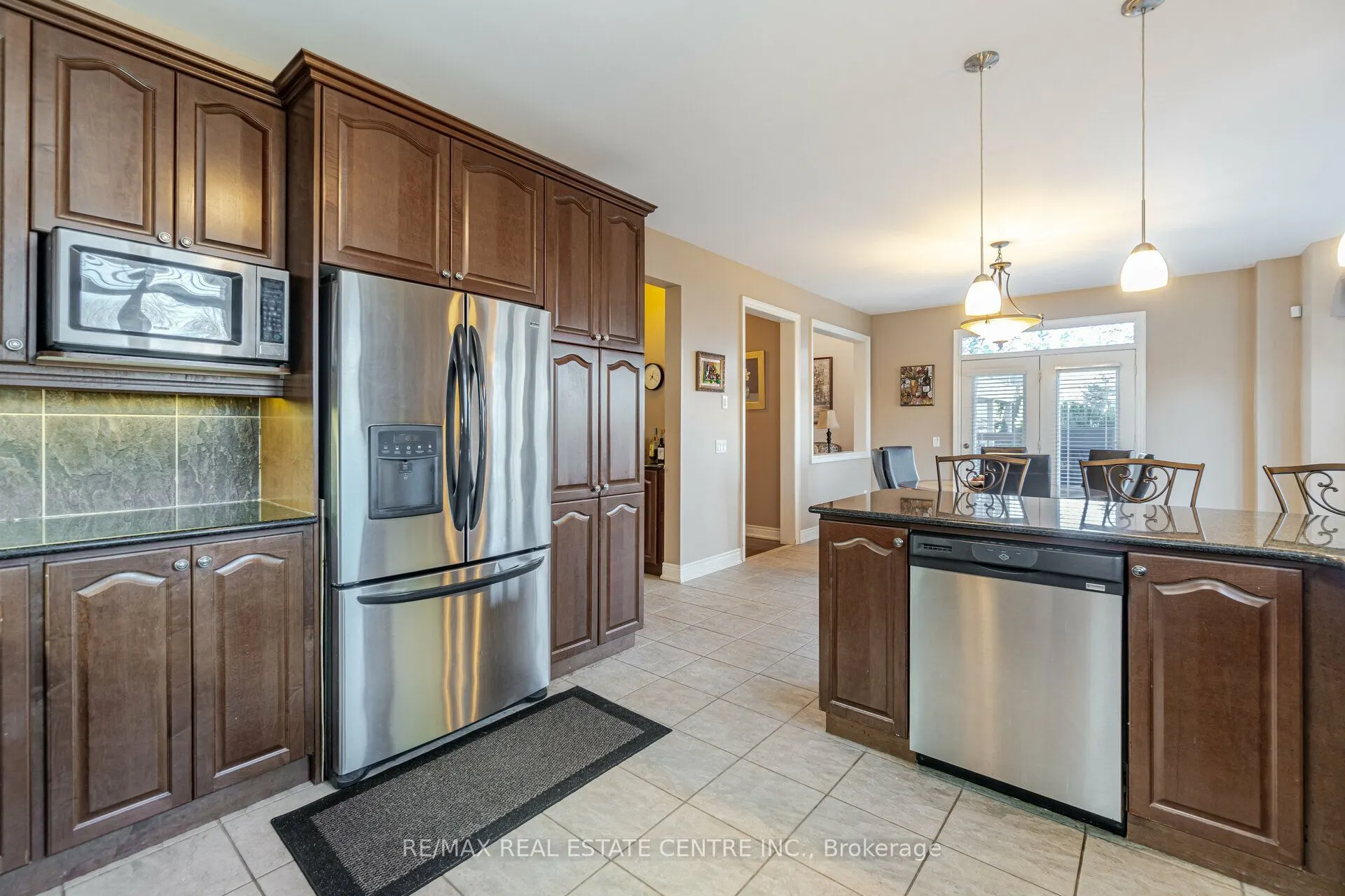 2327 Lyndhurst Drive