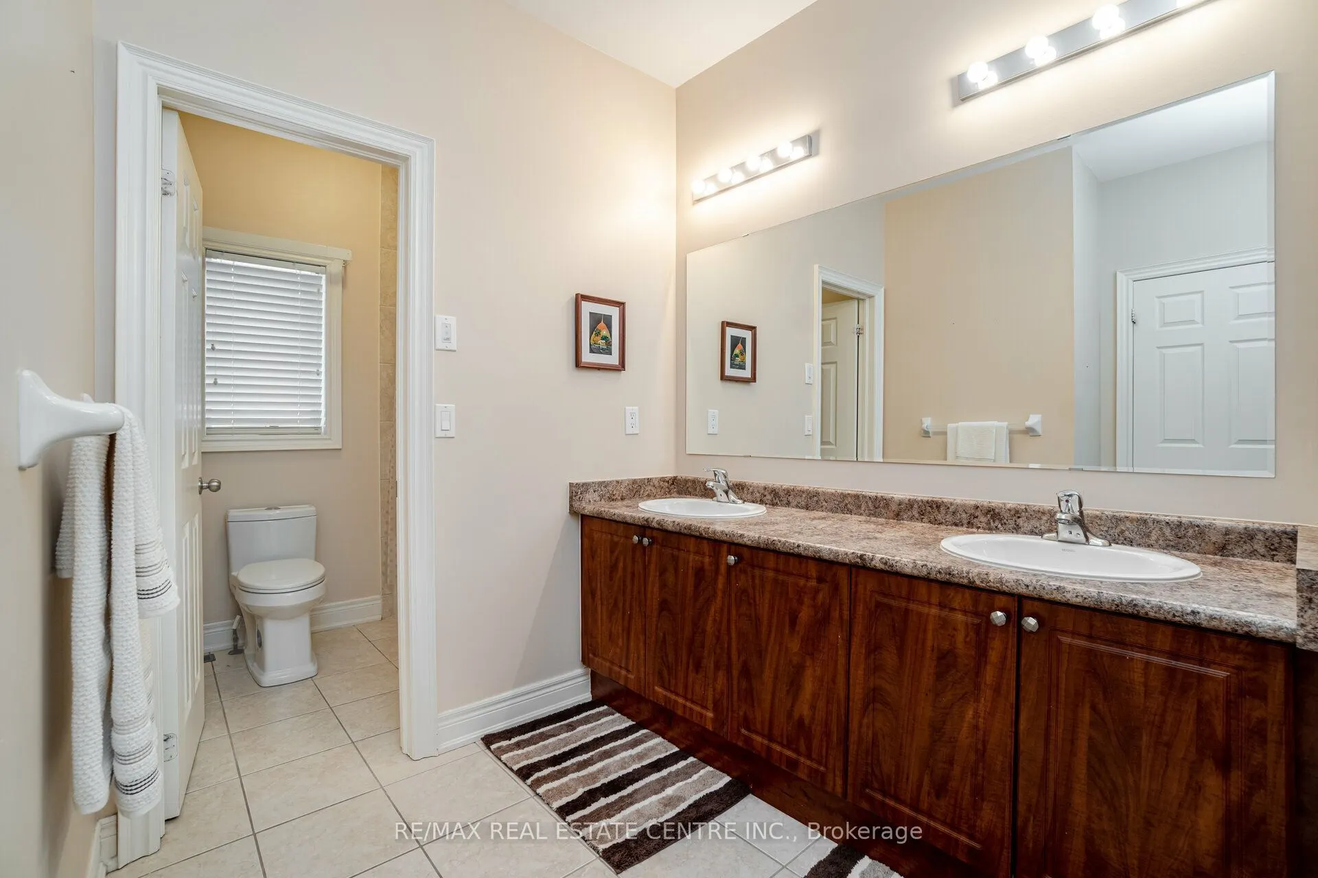 2327 Lyndhurst Drive