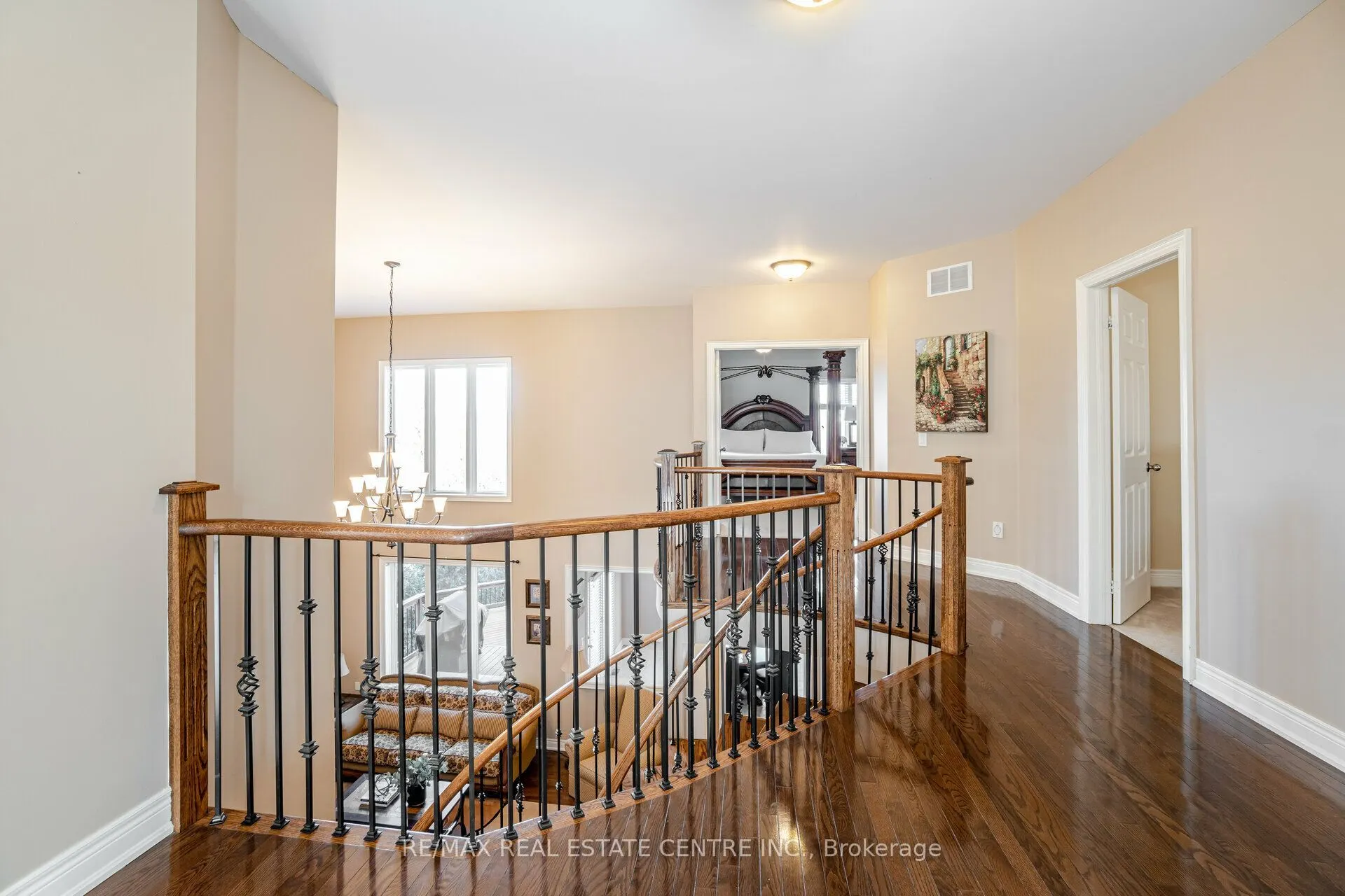 2327 Lyndhurst Drive