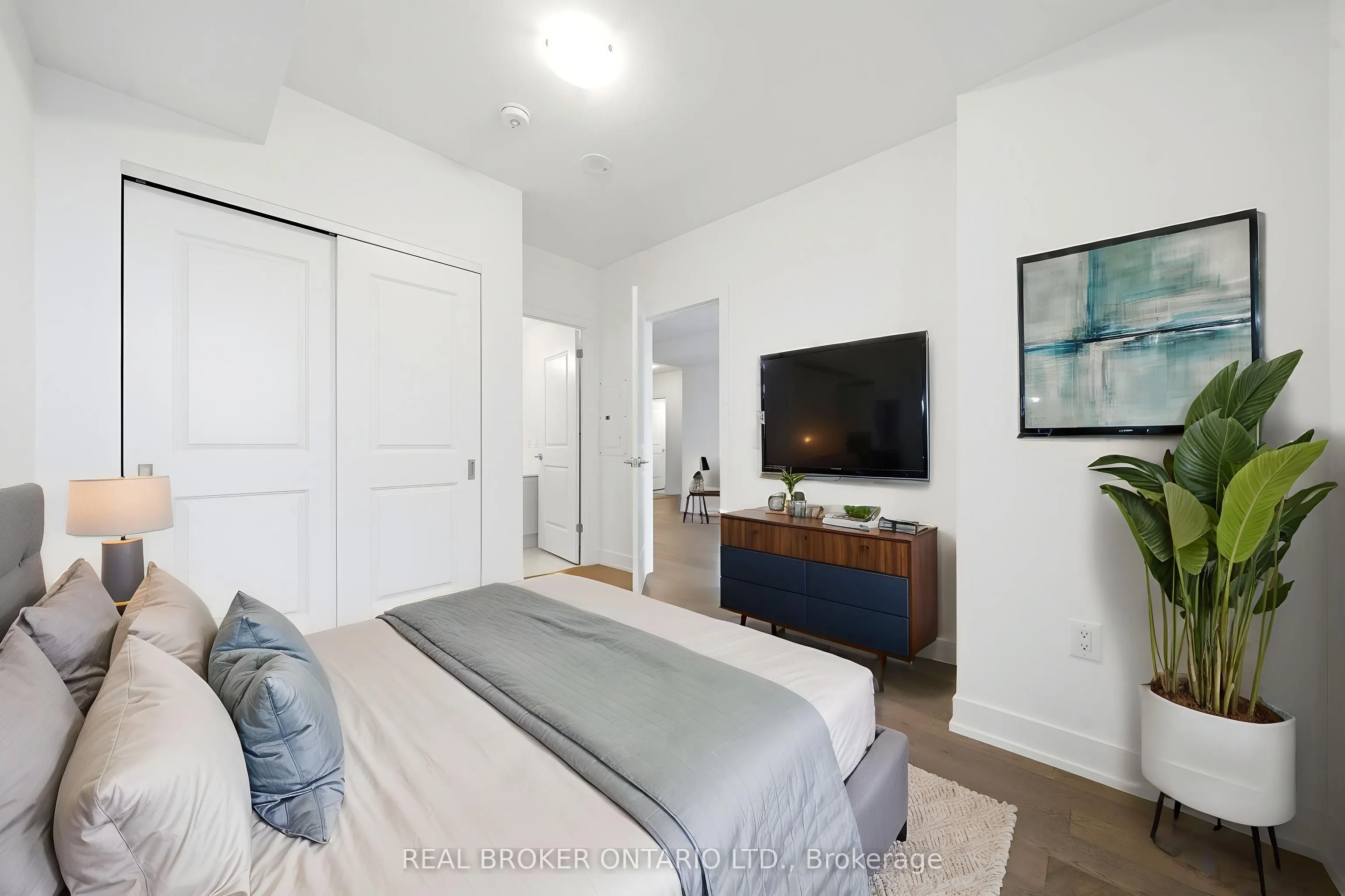 1063 DOUGLAS MCCURDY Common #306