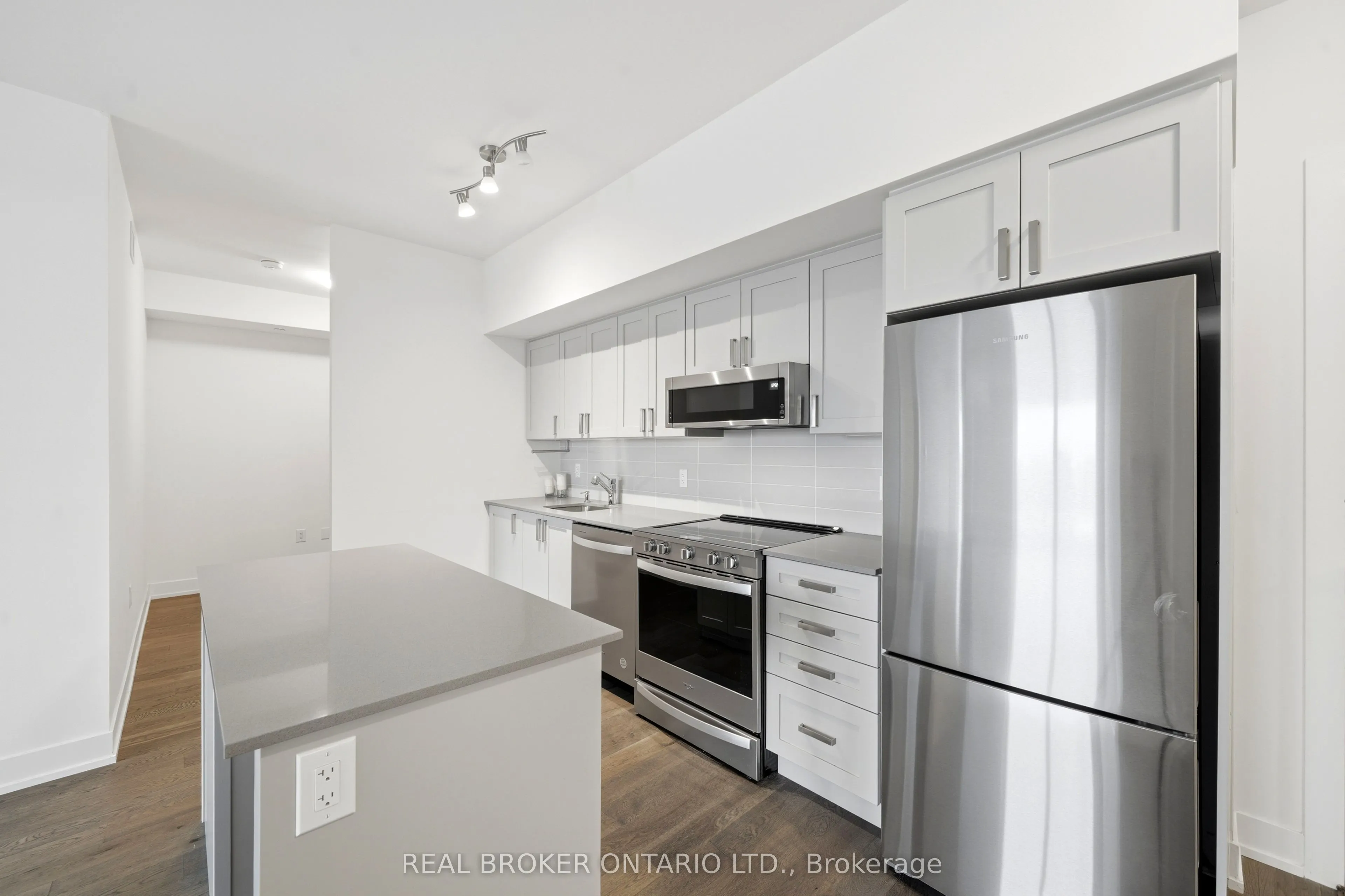 1063 DOUGLAS MCCURDY Common #306