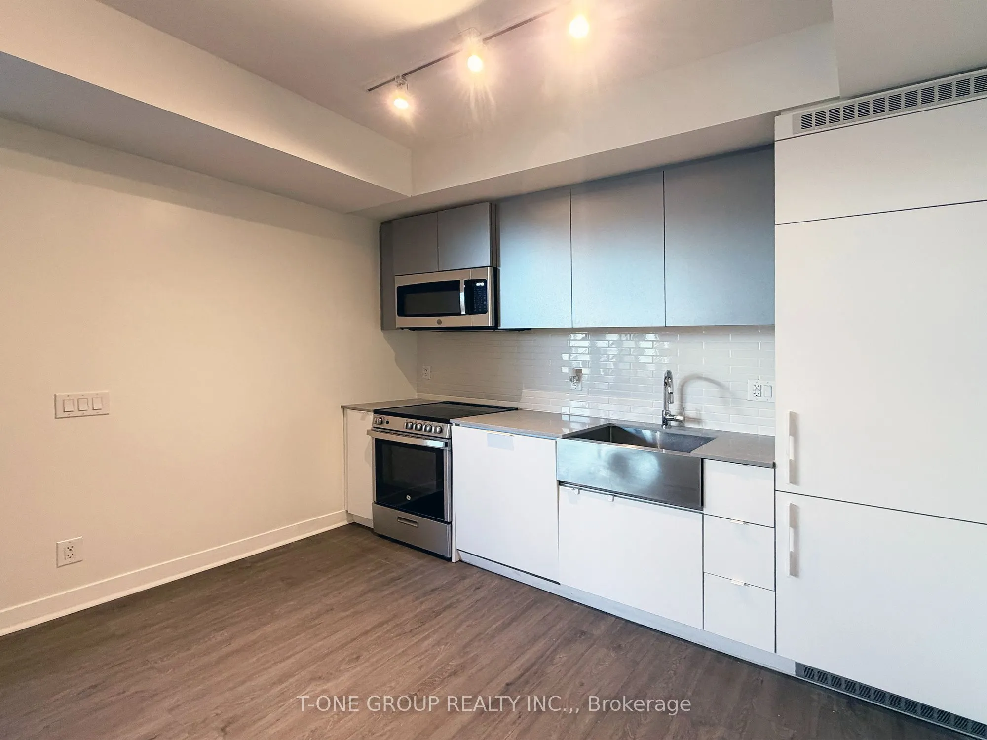 270 Dufferin Street #312