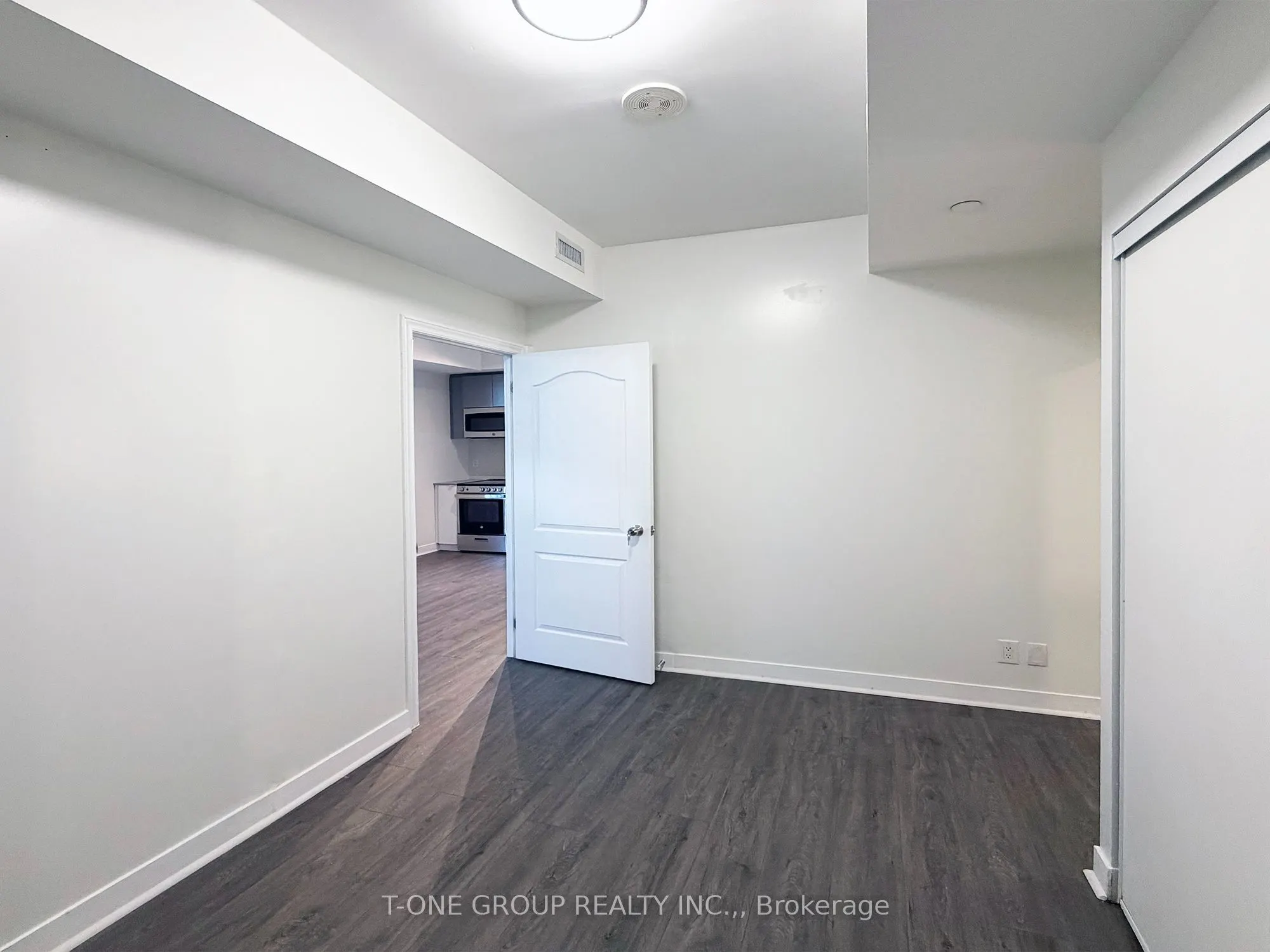 270 Dufferin Street #312
