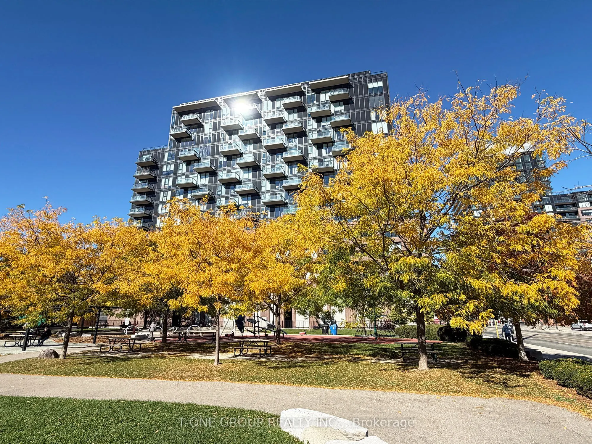 270 Dufferin Street #312