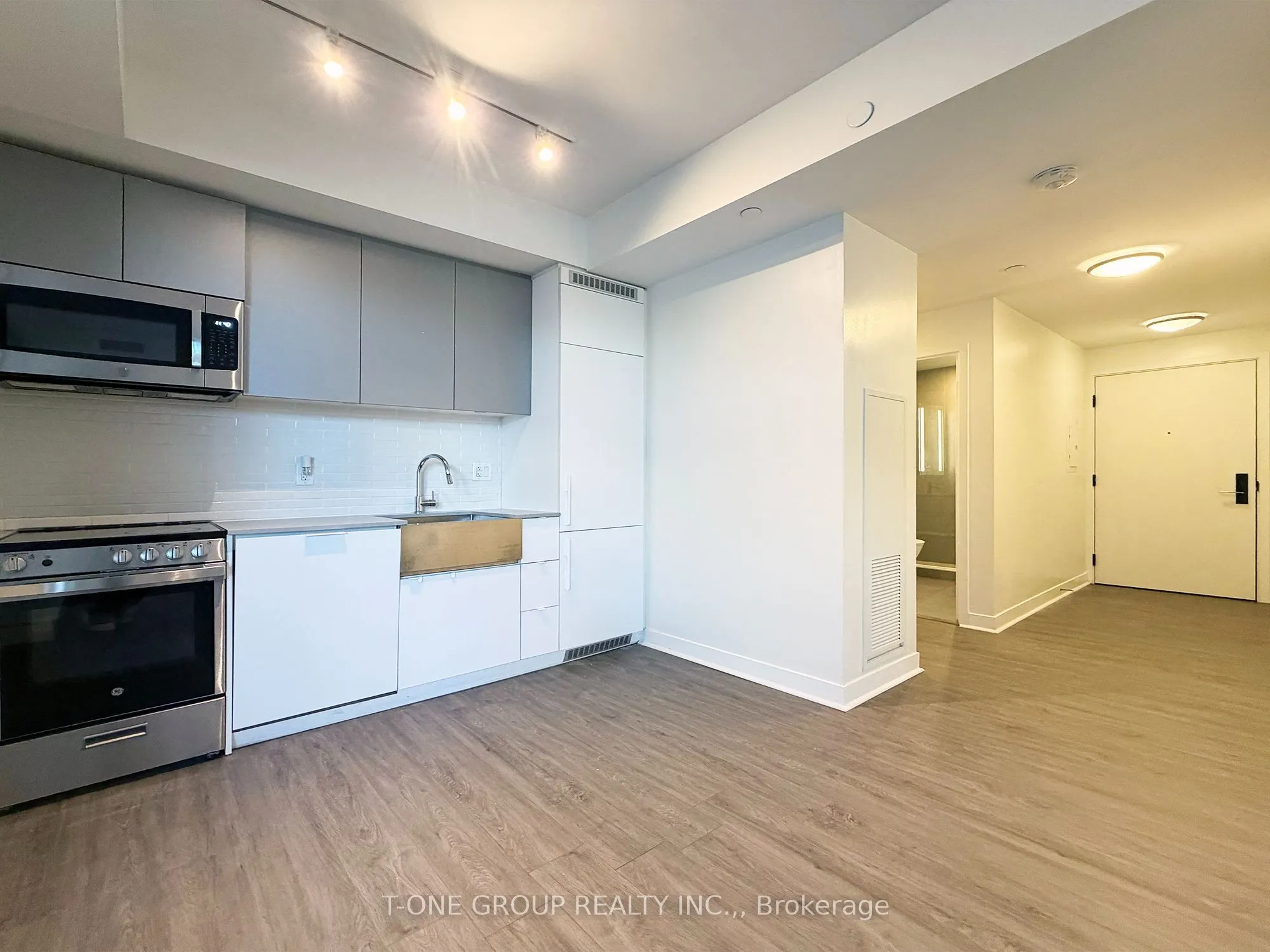 270 Dufferin Street #312