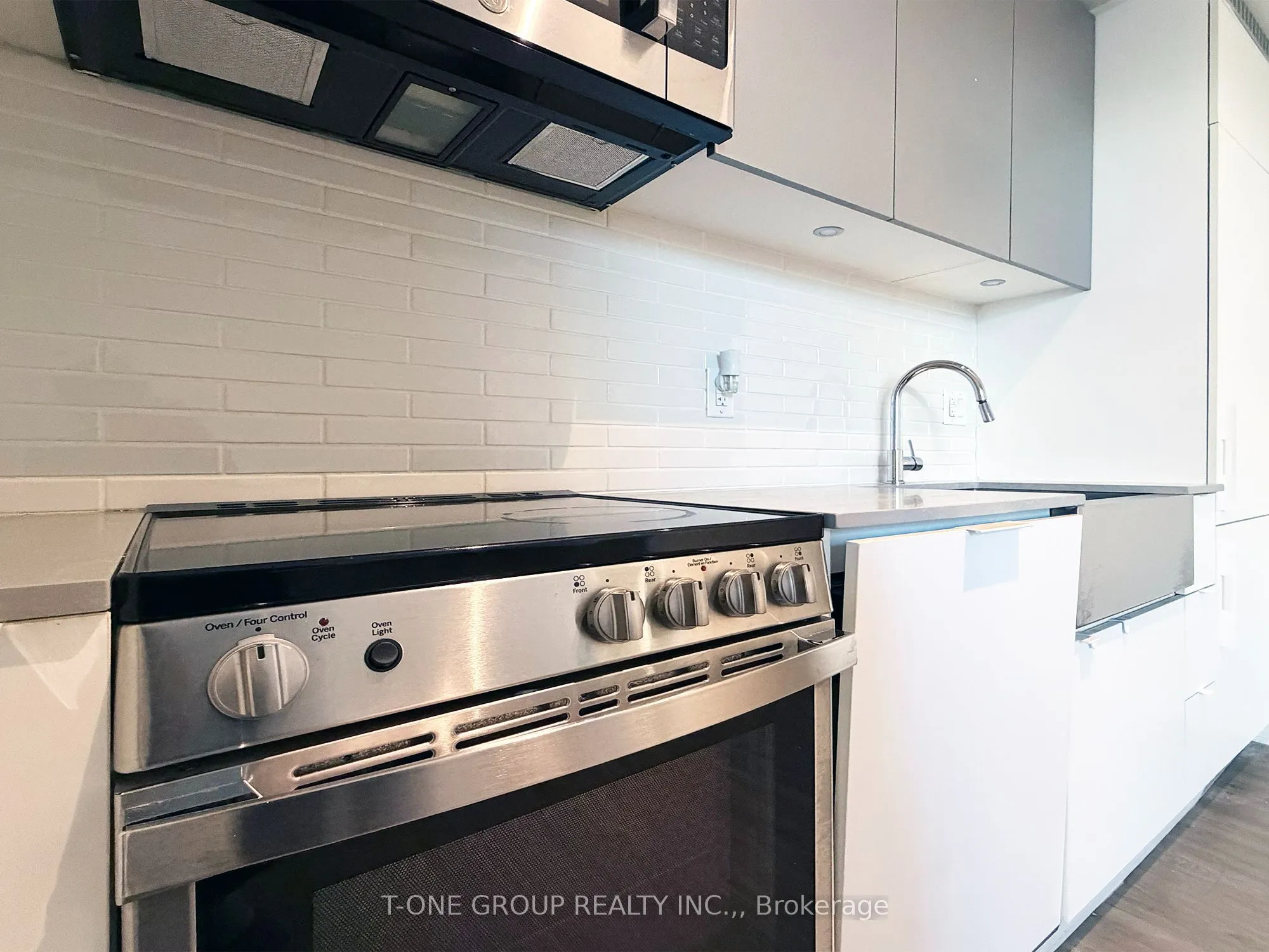 270 Dufferin Street #312