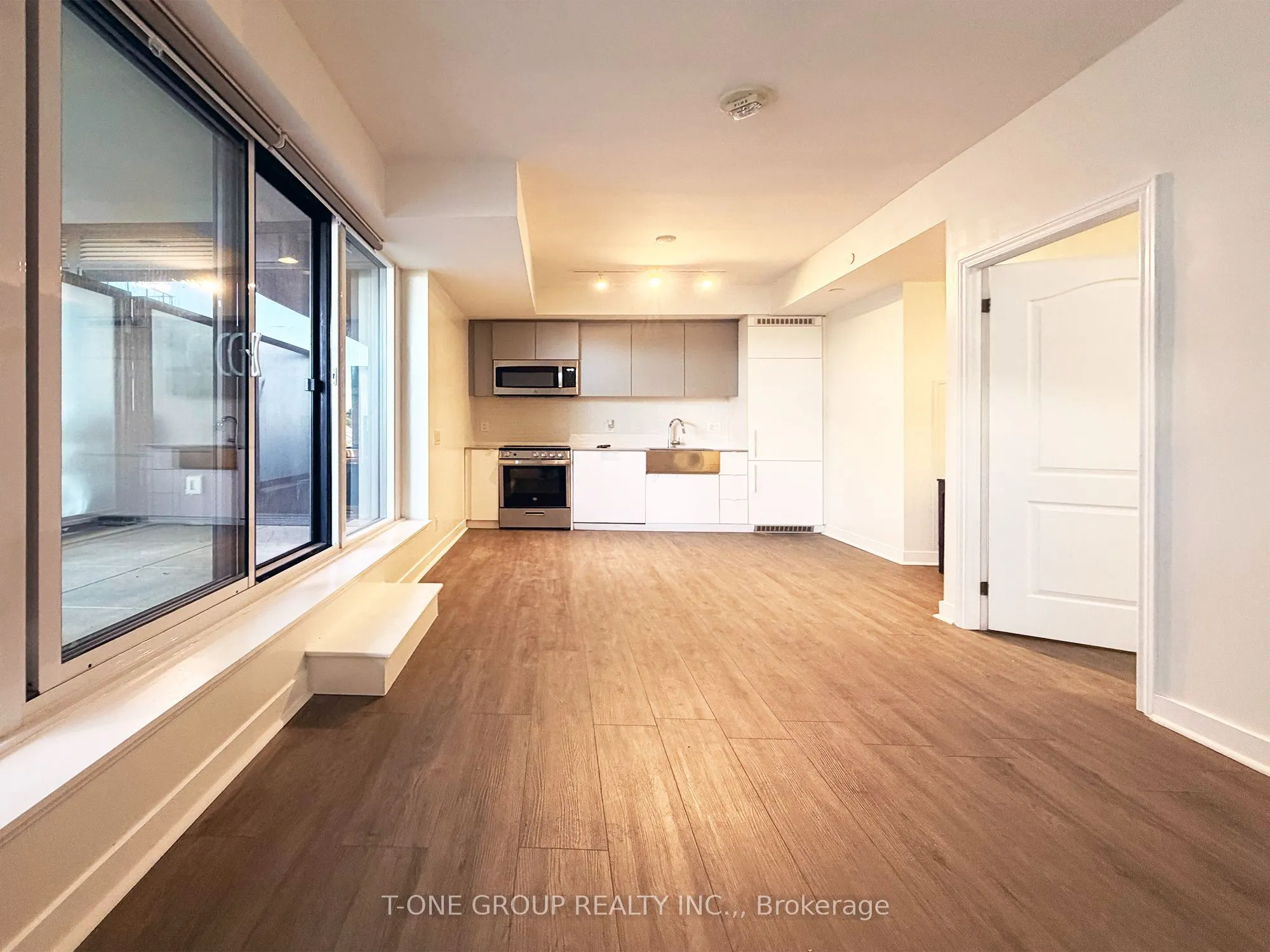 270 Dufferin Street #312